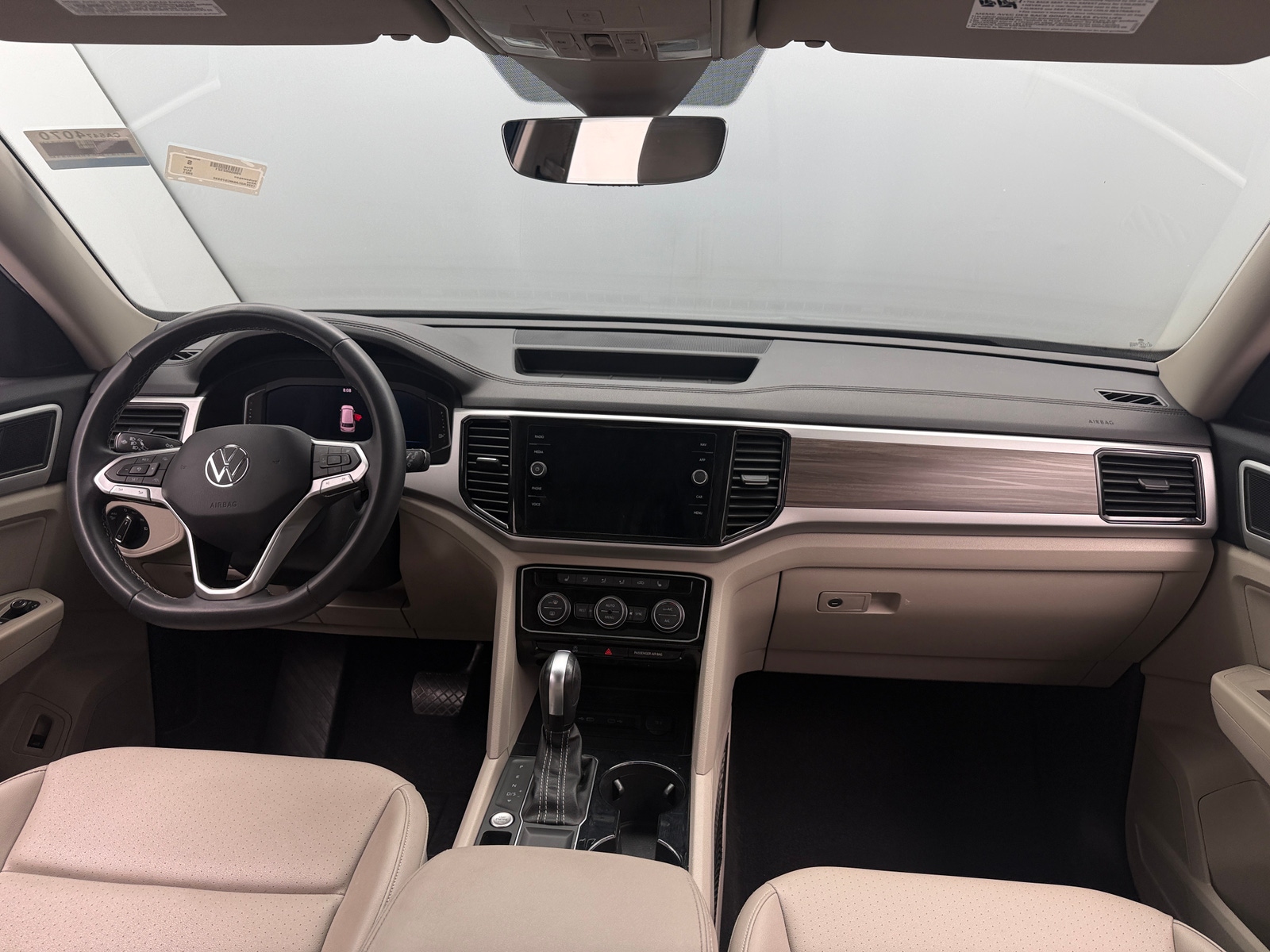 Thumbnail: 2021 Volkswagen Atlas - 2