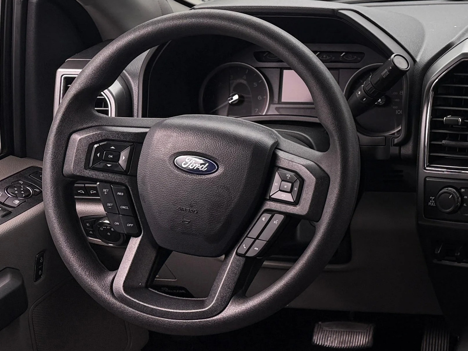 Thumbnail: 2020 Ford Econoline - 5