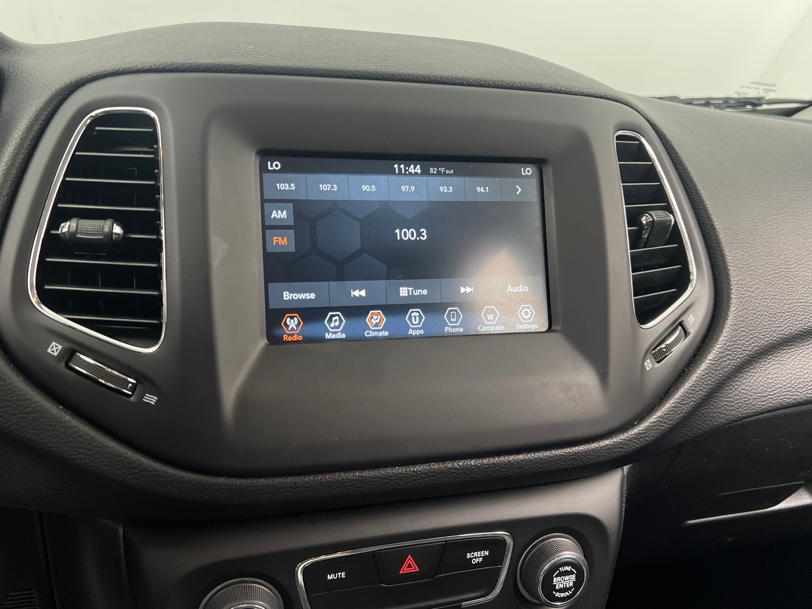 Thumbnail: 2019 Jeep Compass - 4