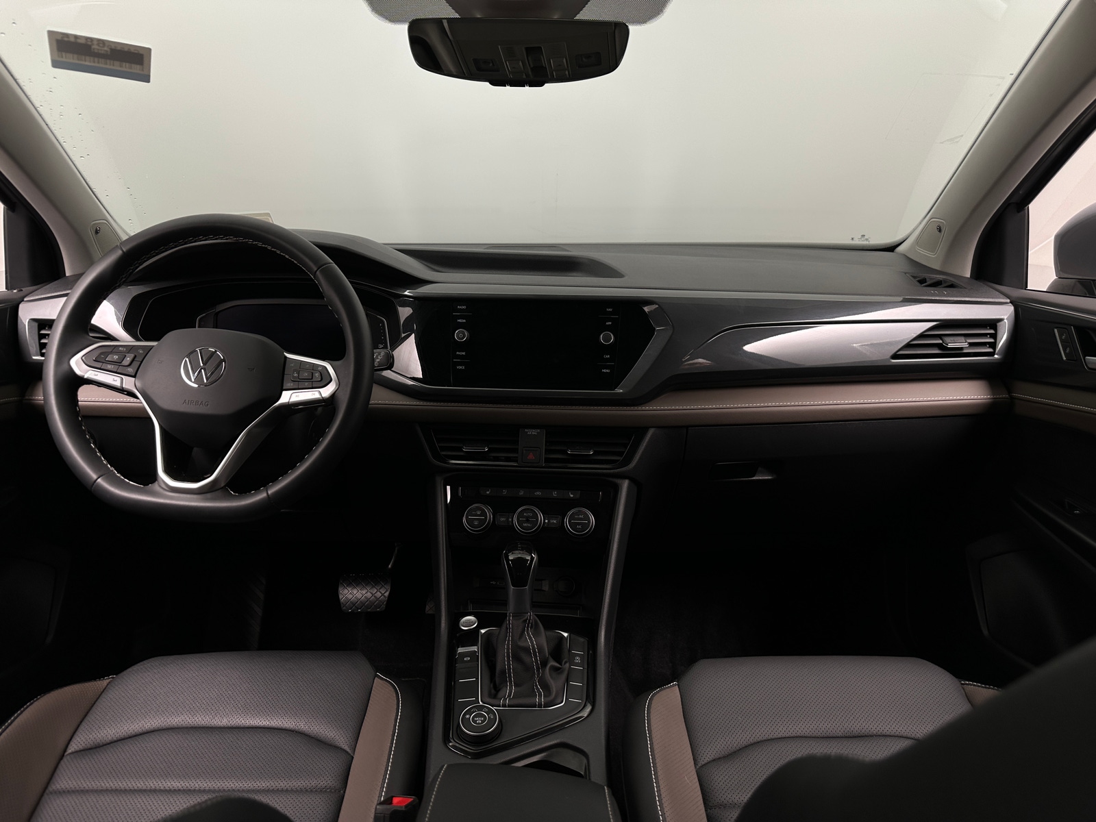Thumbnail: 2023 Volkswagen Taos - 2