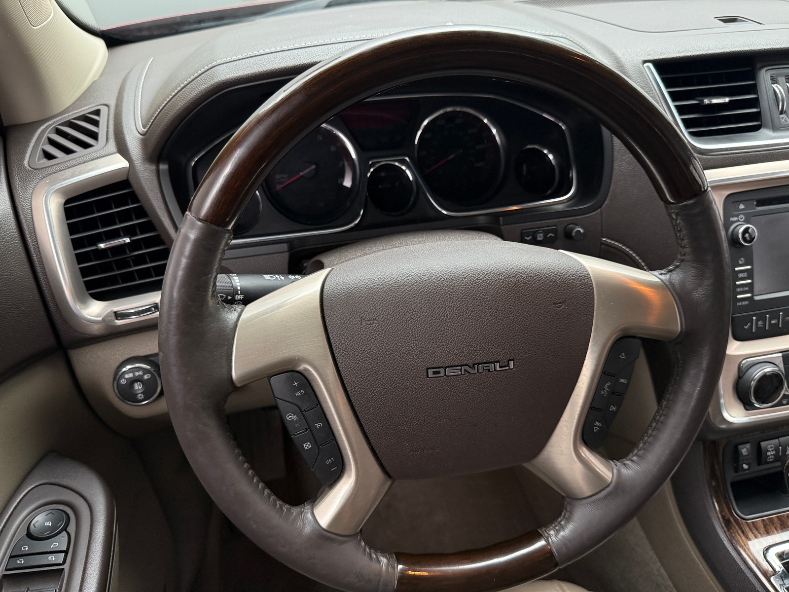 Thumbnail: 2015 GMC Acadia - 4