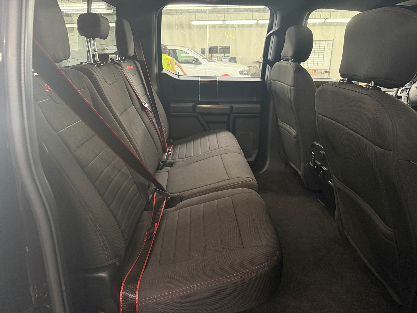 Thumbnail: 2018 Ford Econoline - 6