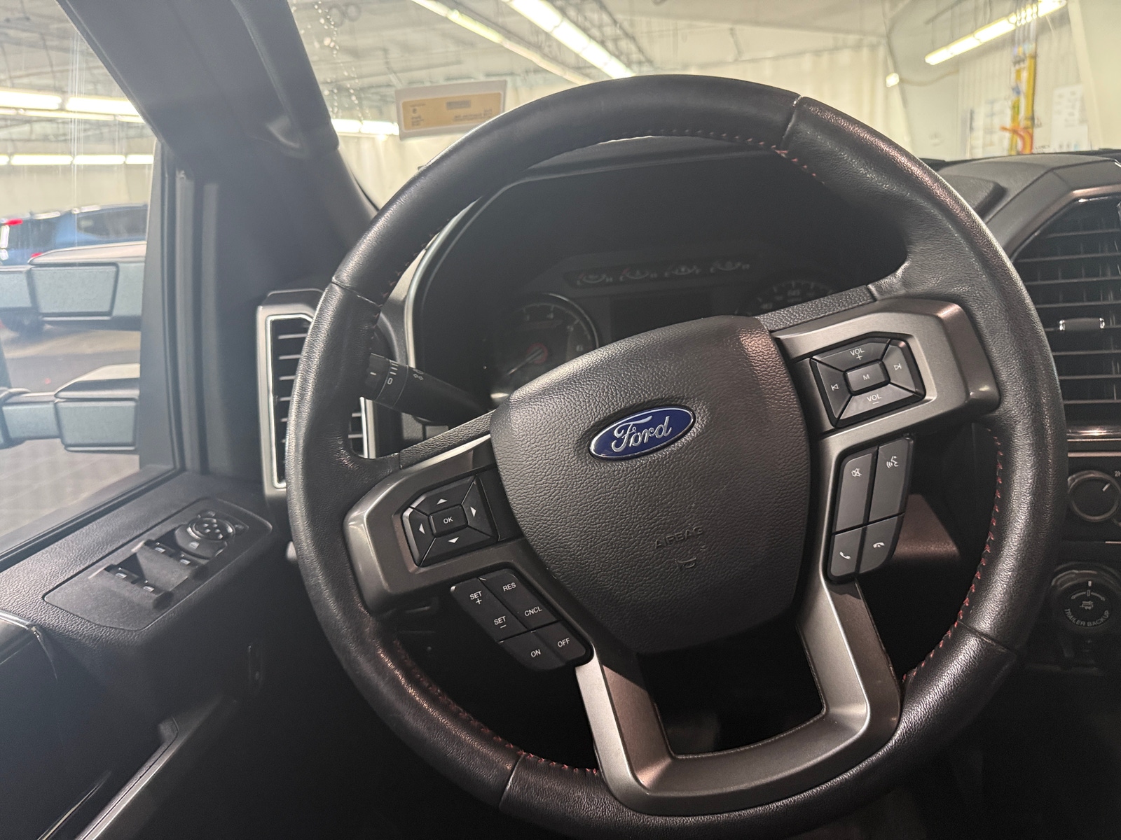 Thumbnail: 2018 Ford Econoline - 5