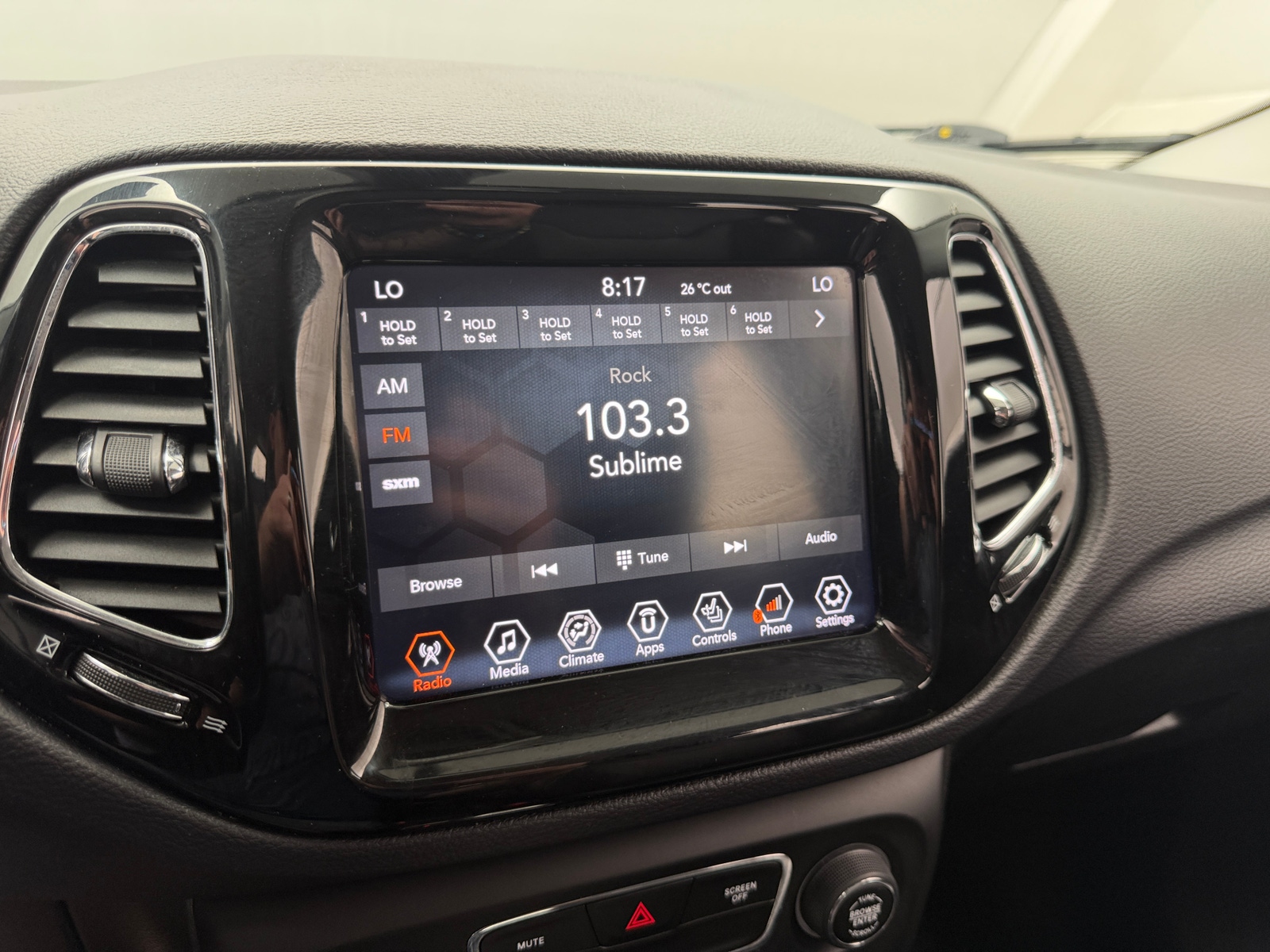 Thumbnail: 2020 Jeep Compass - 3