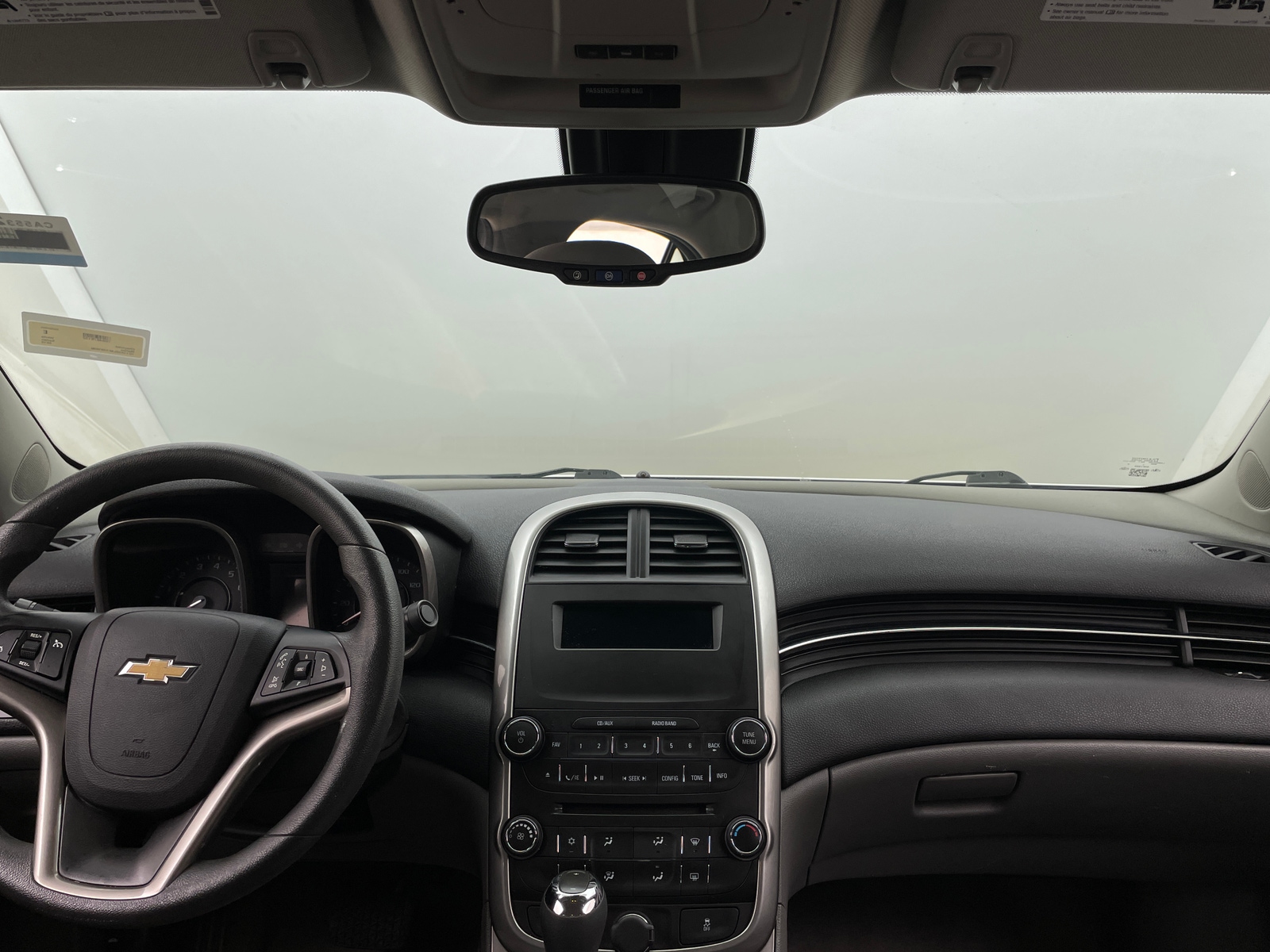 Thumbnail: 2015 Chevrolet Malibu - 3