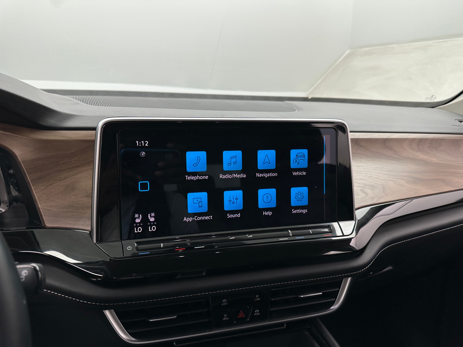 Thumbnail: 2025 Volkswagen Atlas - 3