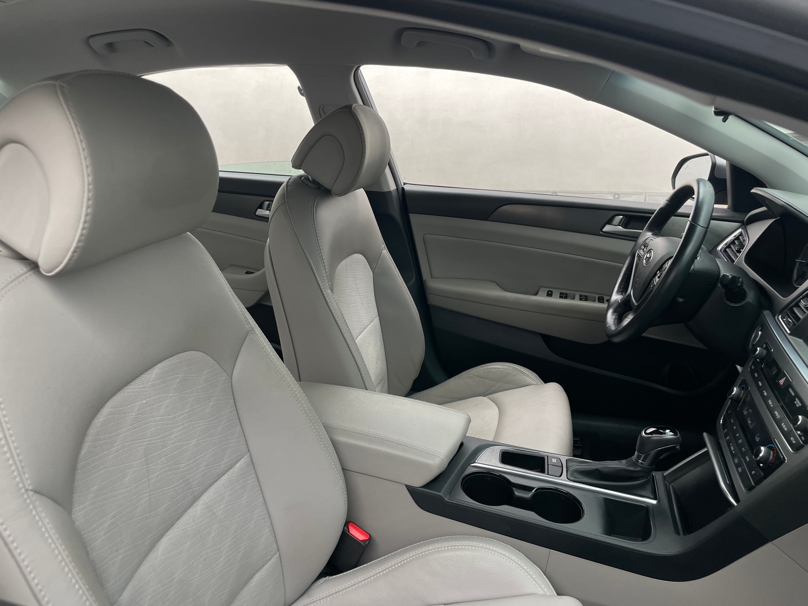 Thumbnail: 2016 Hyundai Sonata - 2