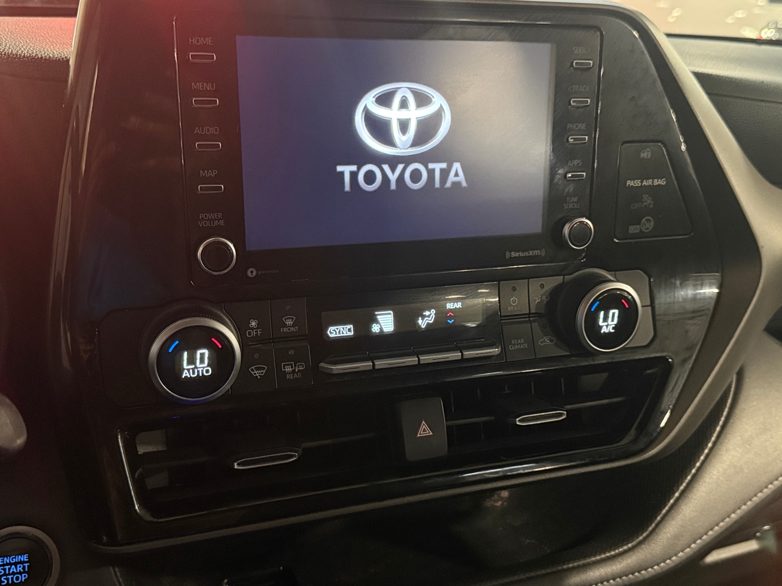 Thumbnail: 2020 Toyota Highlander - 4