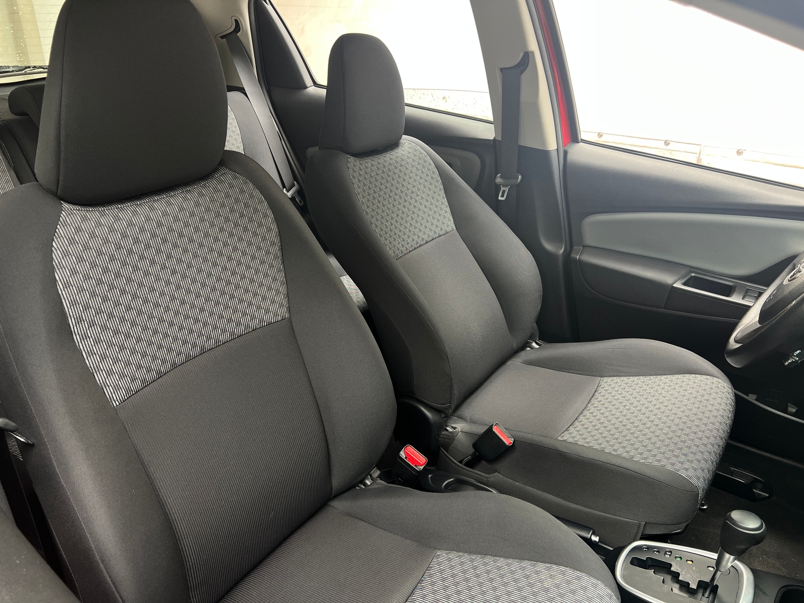 Thumbnail: 2017 Toyota Yaris - 2