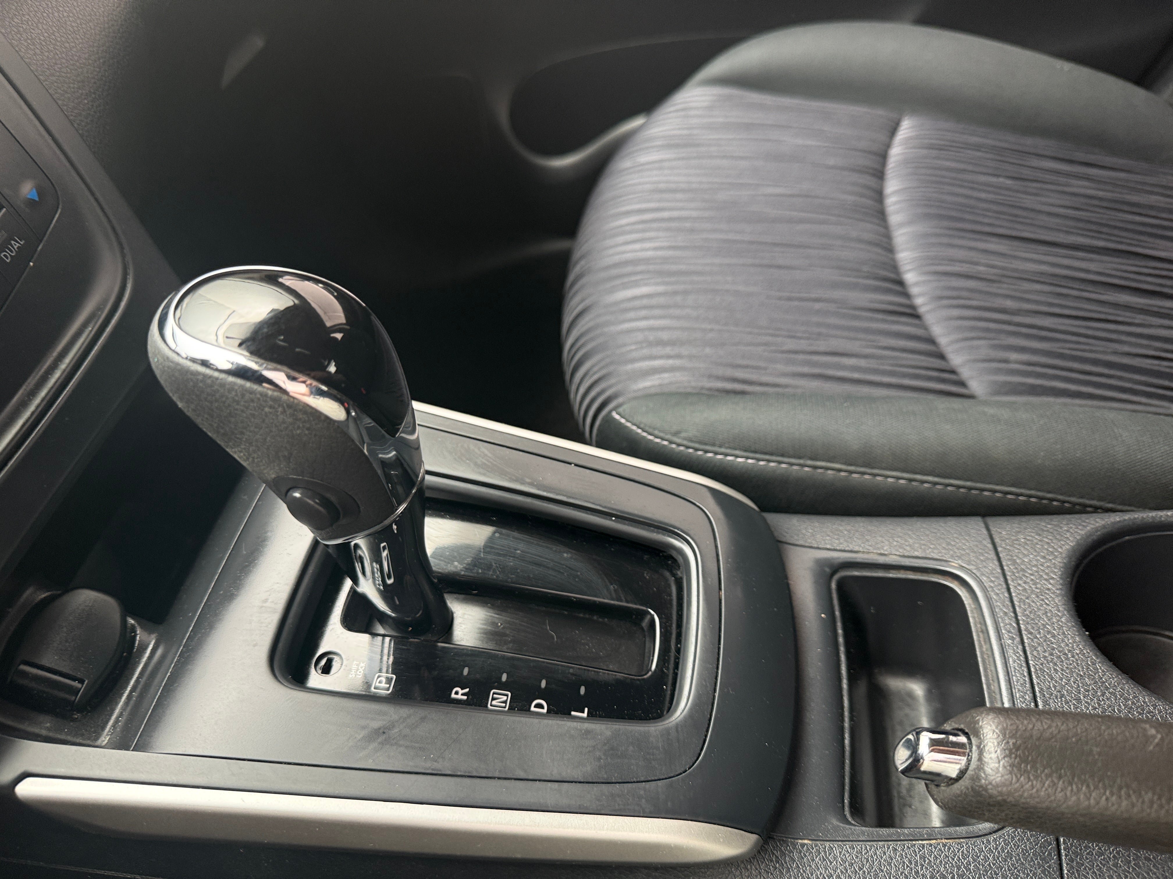 2019 Nissan Sentra SV - Photo 8