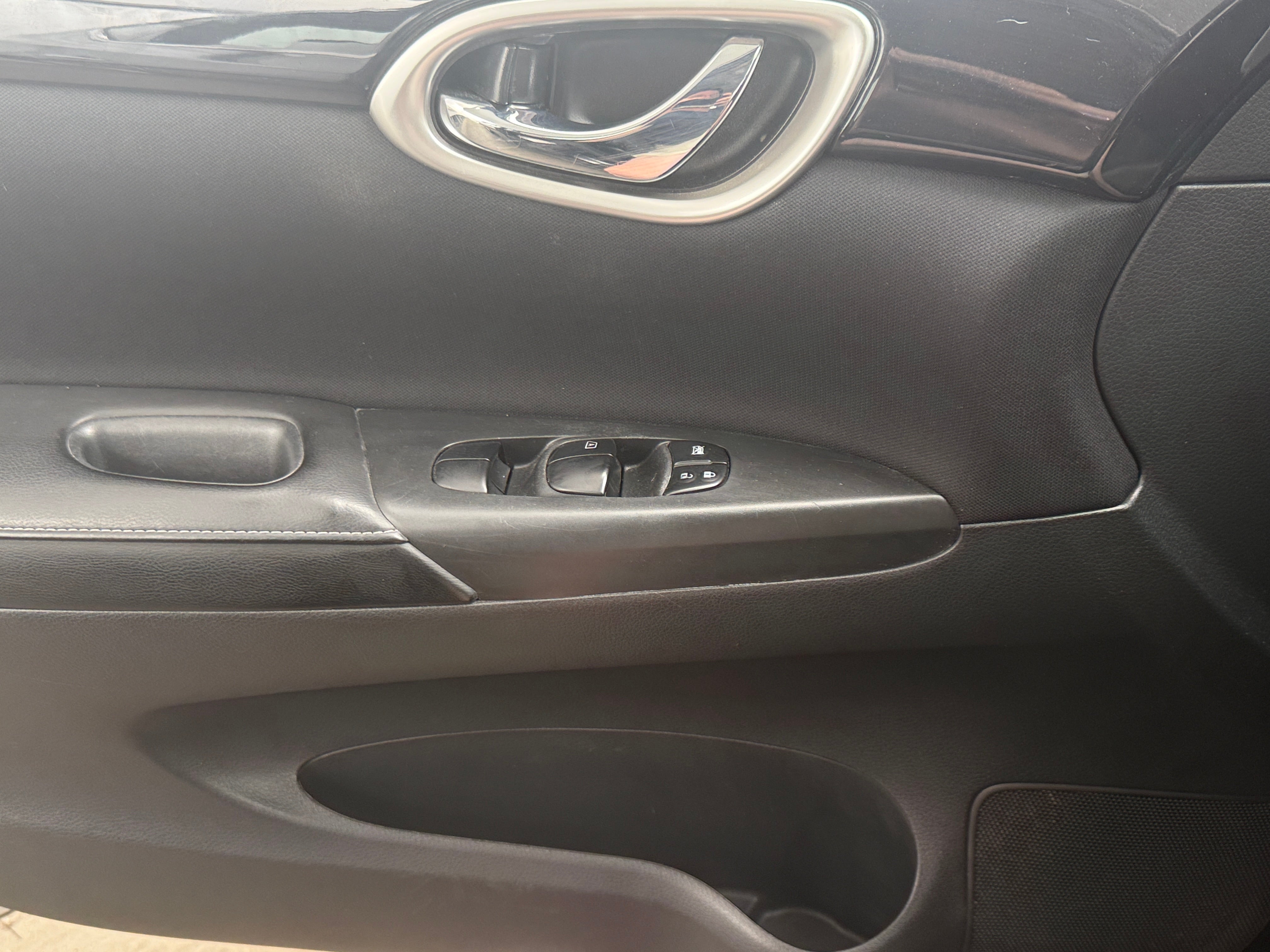 2019 Nissan Sentra SV - Photo 9