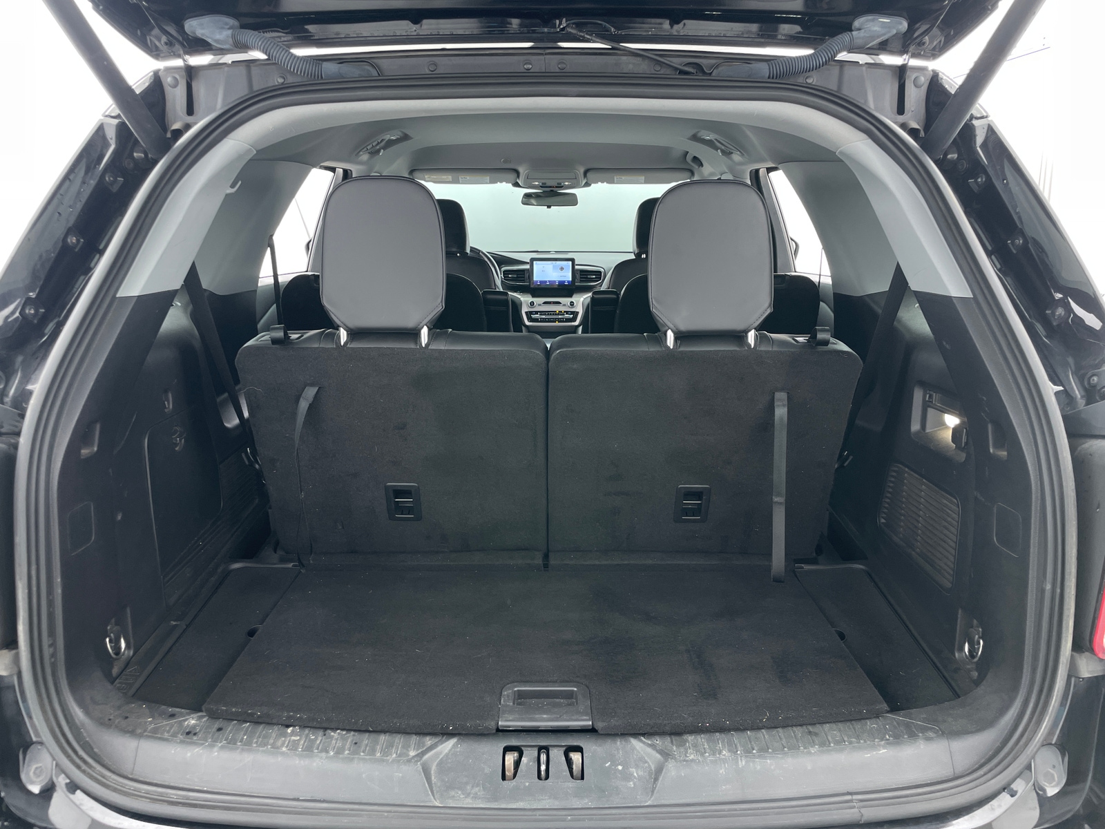 Thumbnail: 2021 Ford Explorer - 7