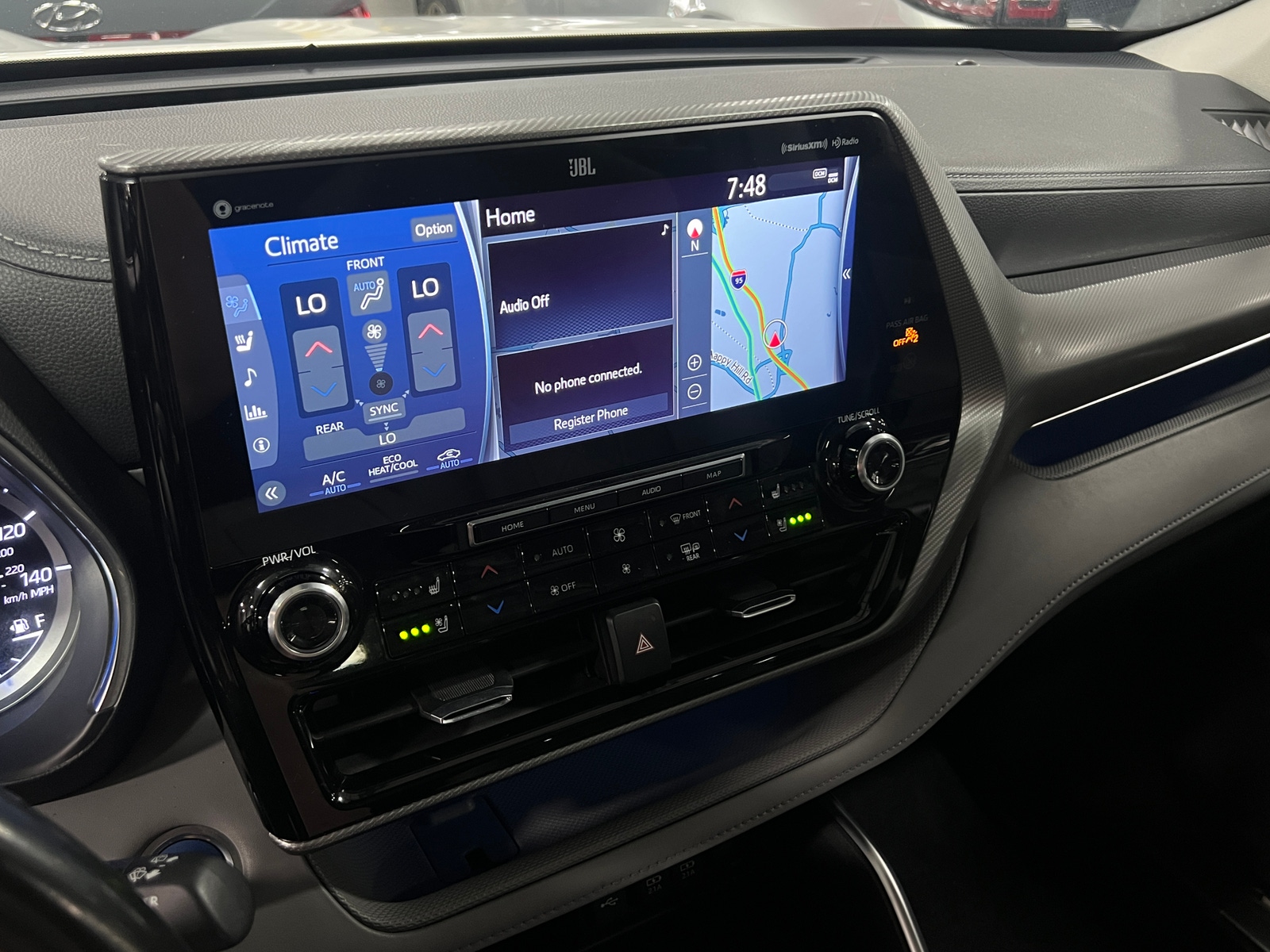 Thumbnail: 2020 Toyota Highlander - 3
