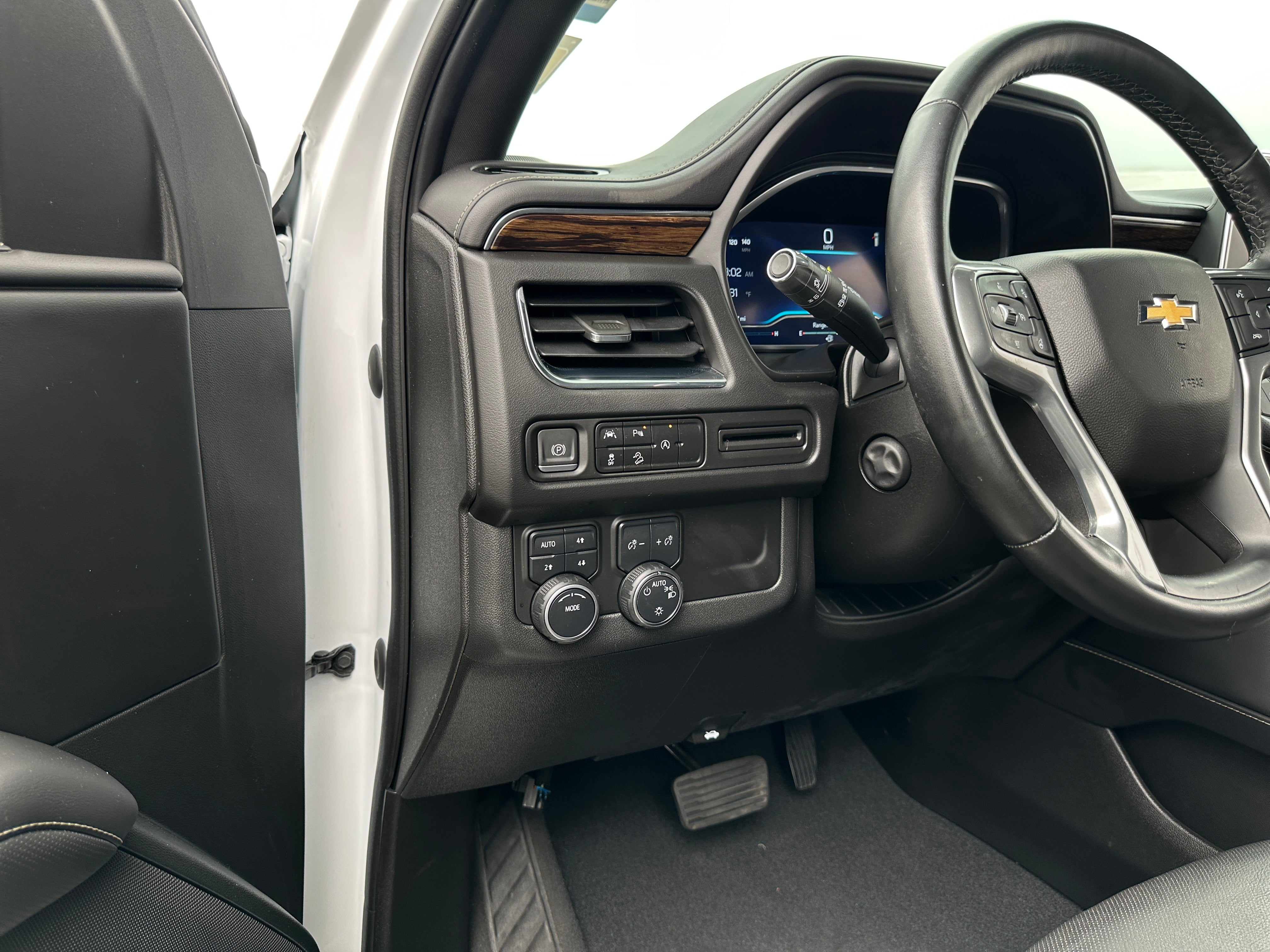 2023 Chevrolet Suburban Premier - Photo 11