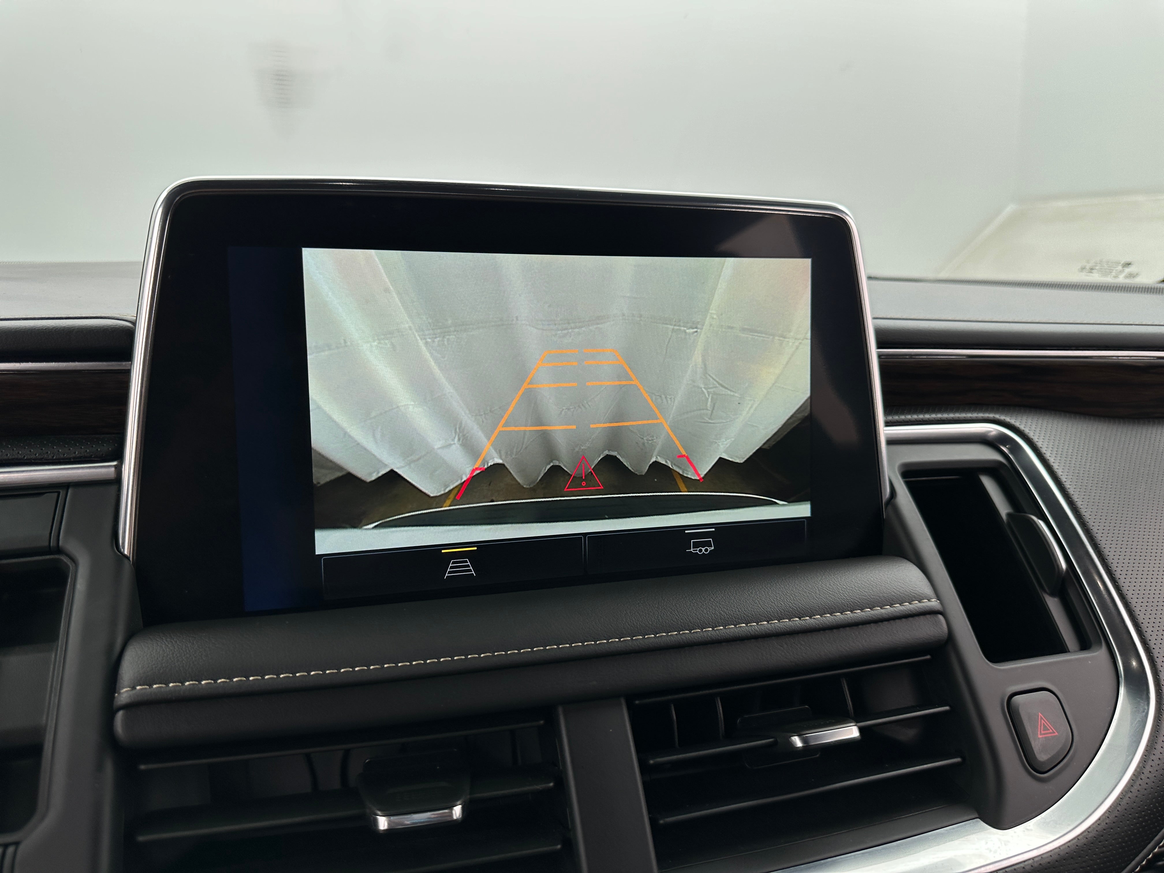 2023 Chevrolet Suburban Premier - Photo 16