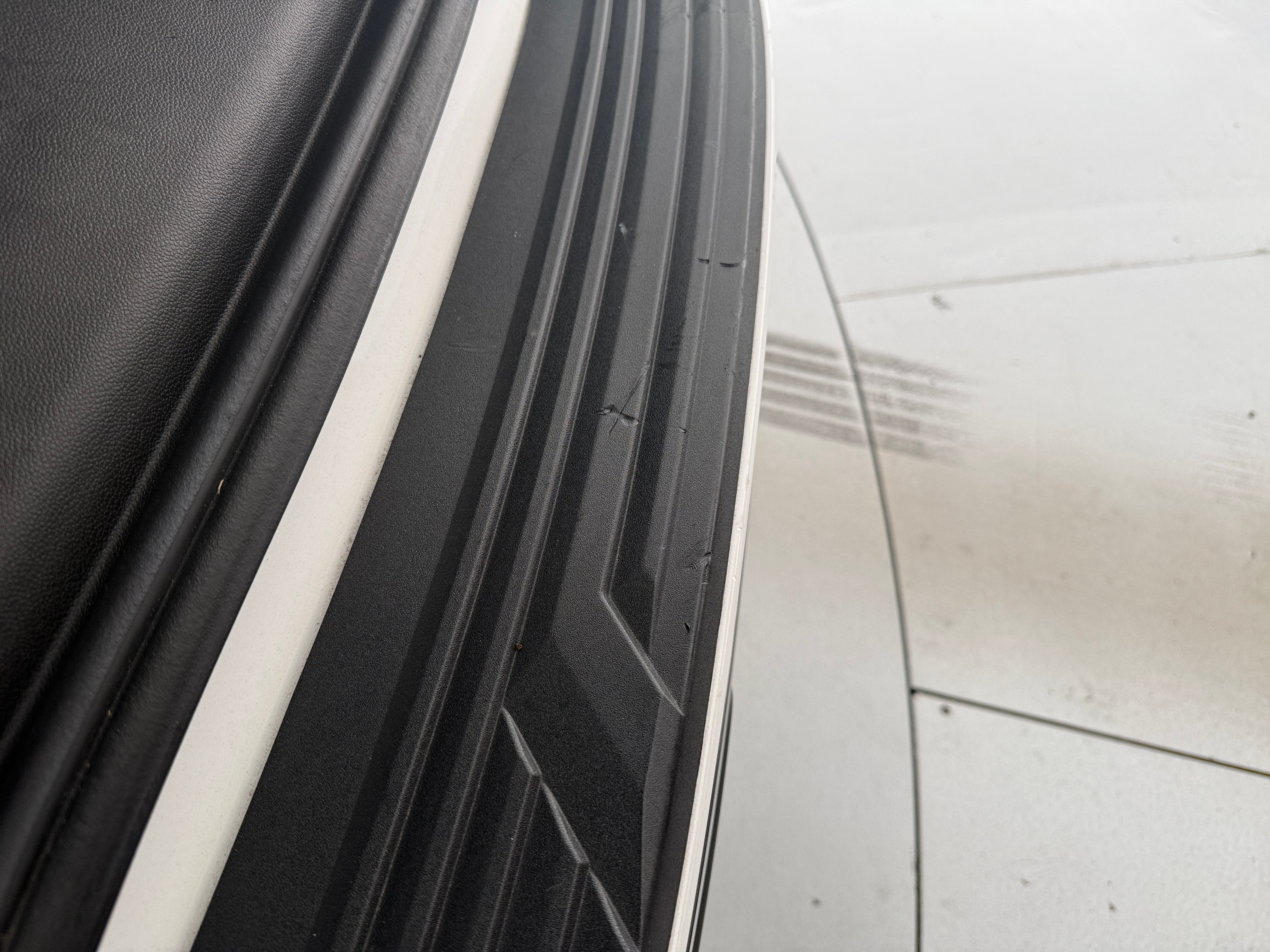 2023 Chevrolet Suburban Premier - Photo 25