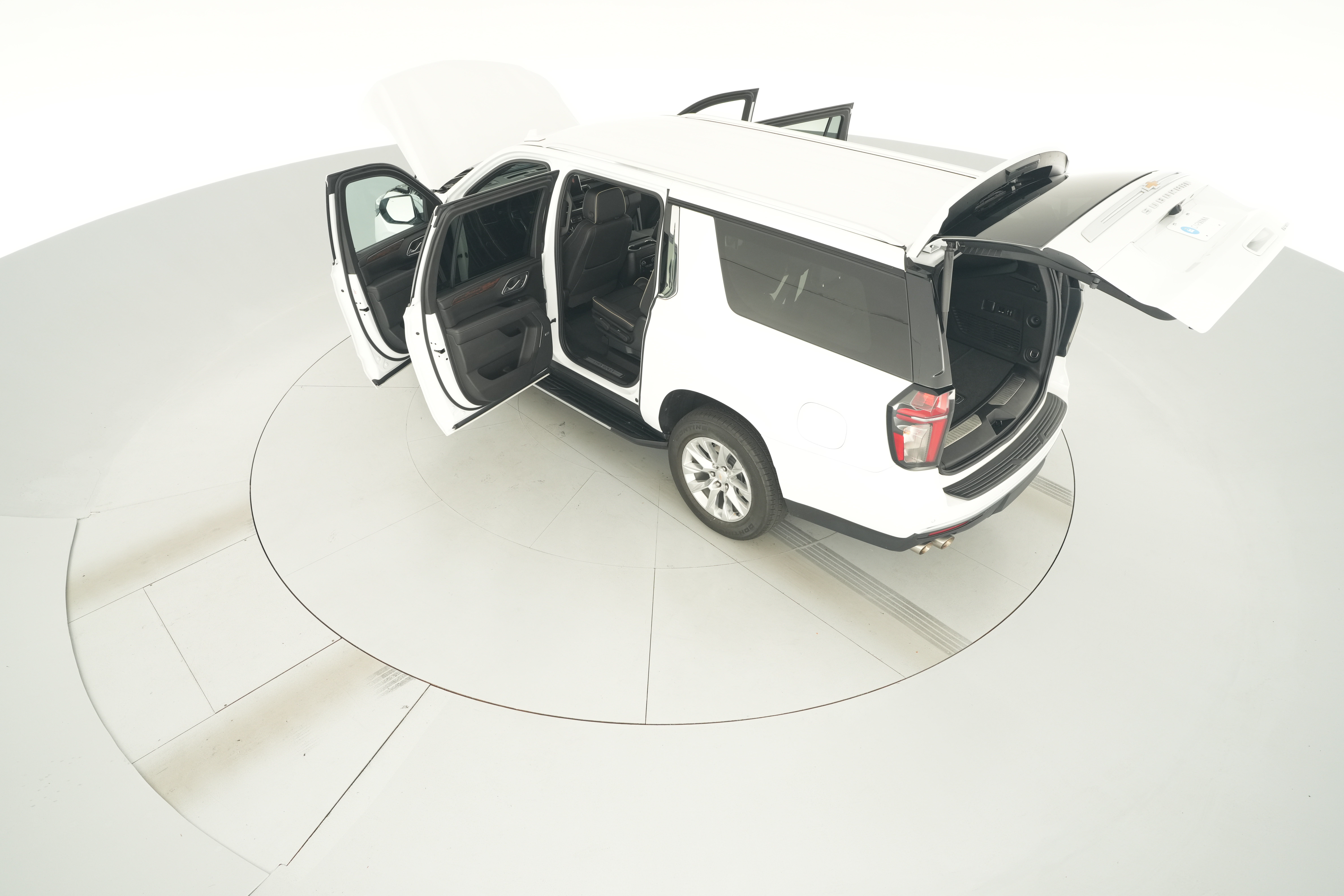 2023 Chevrolet Suburban Premier - Photo 32