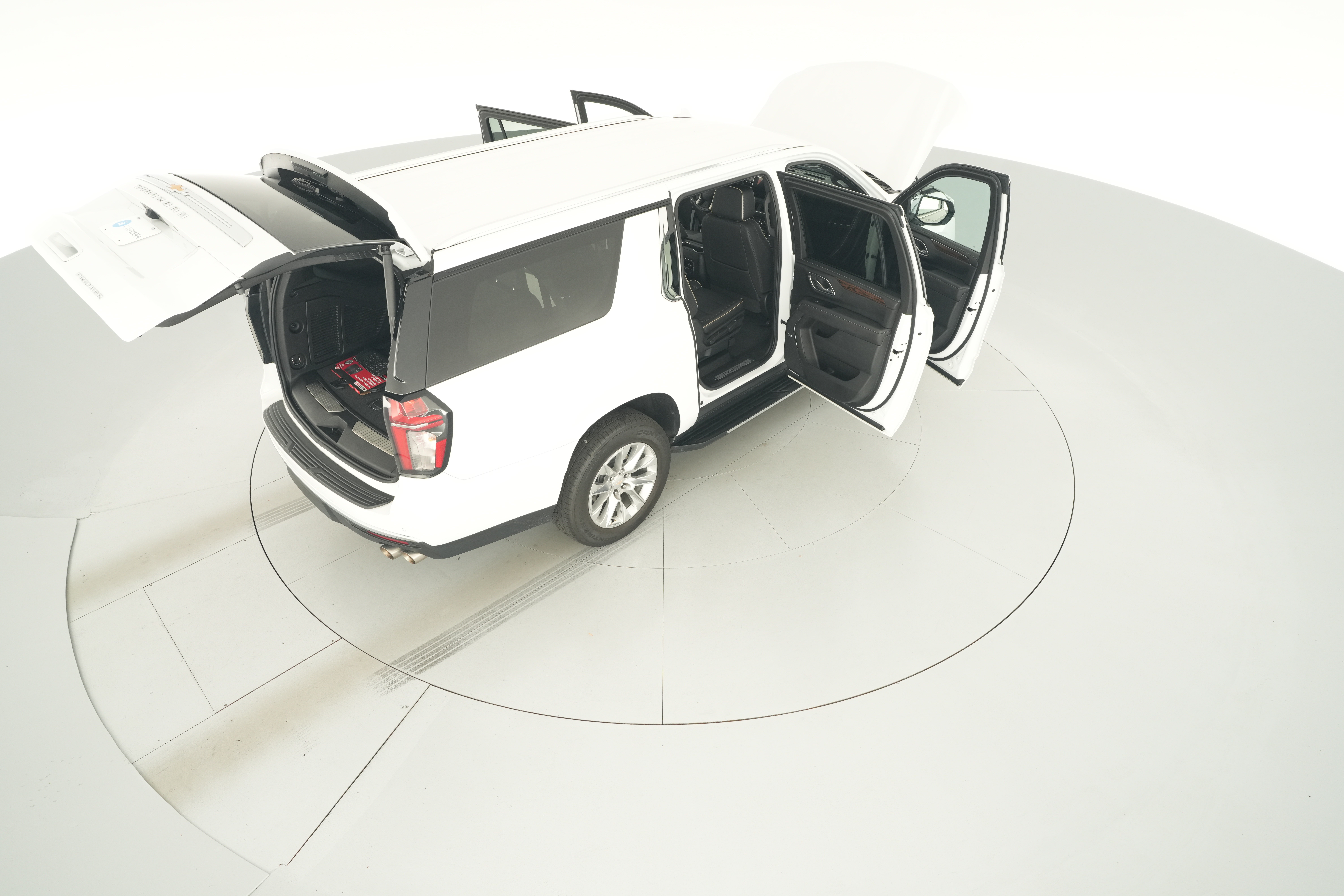 2023 Chevrolet Suburban Premier - Photo 36
