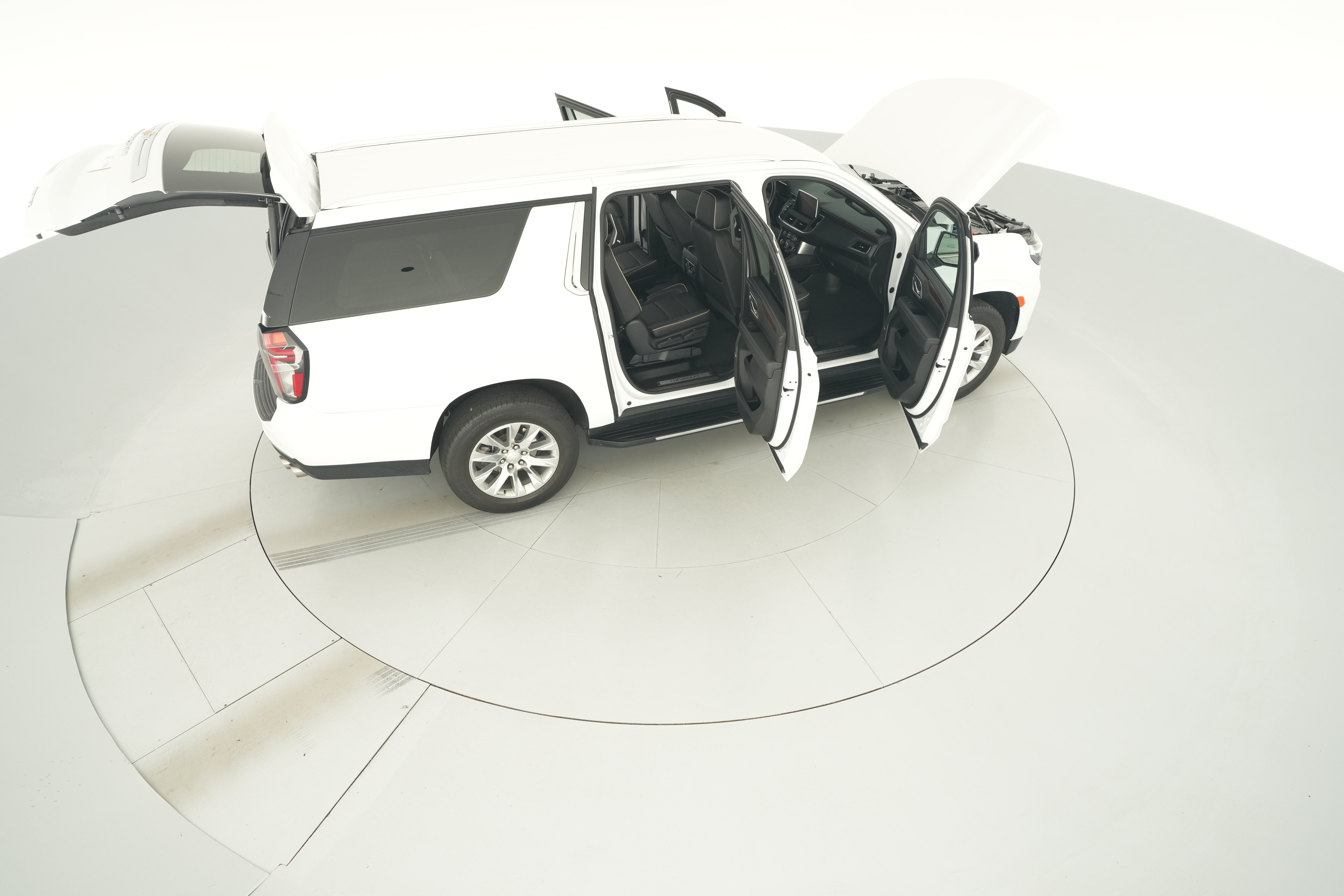 2023 Chevrolet Suburban Premier - Photo 37