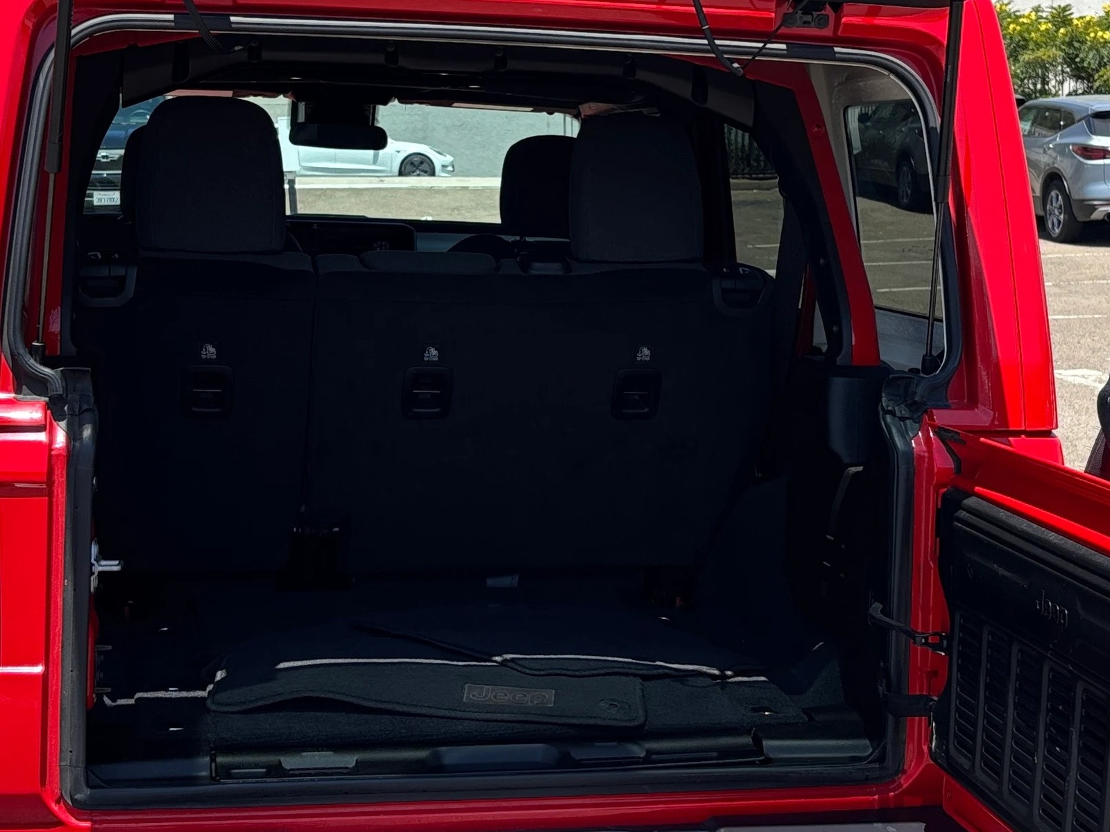 Thumbnail: 2025 Jeep Wrangler - 6