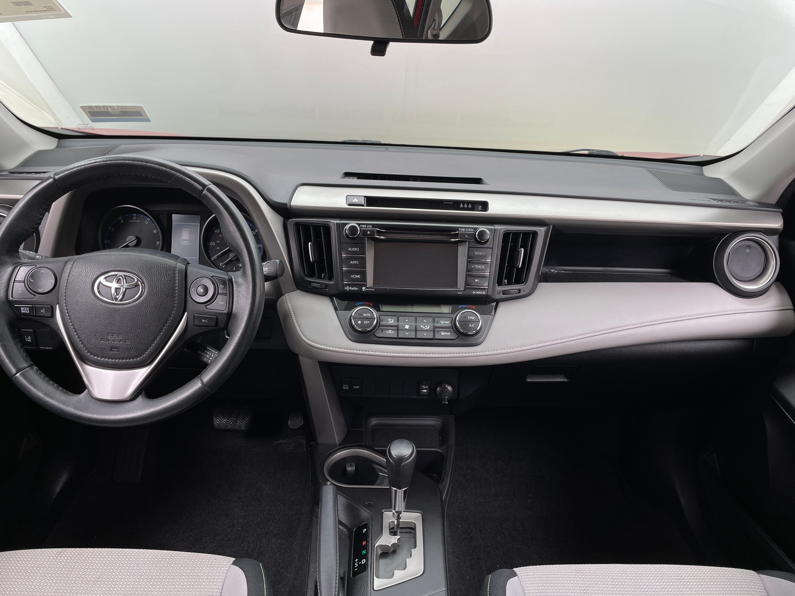 Thumbnail: 2017 Toyota RAV4 - 3