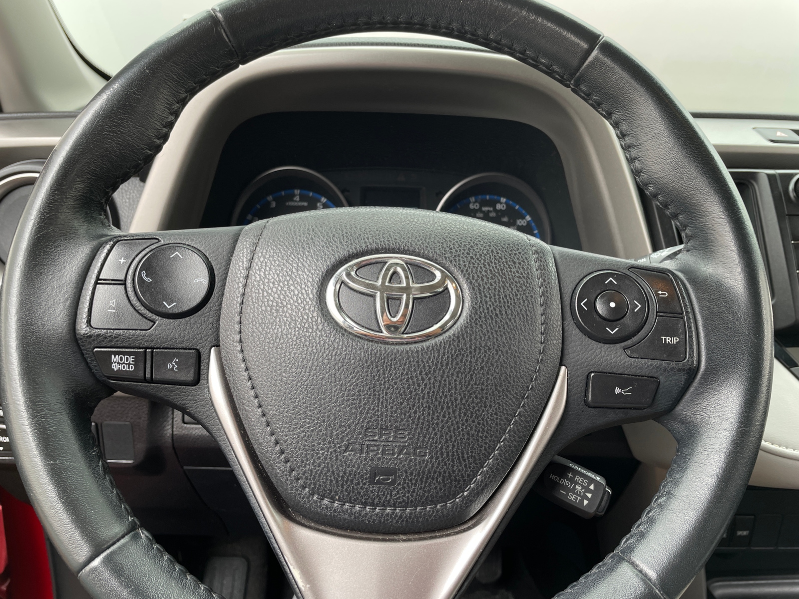 Thumbnail: 2017 Toyota RAV4 - 5