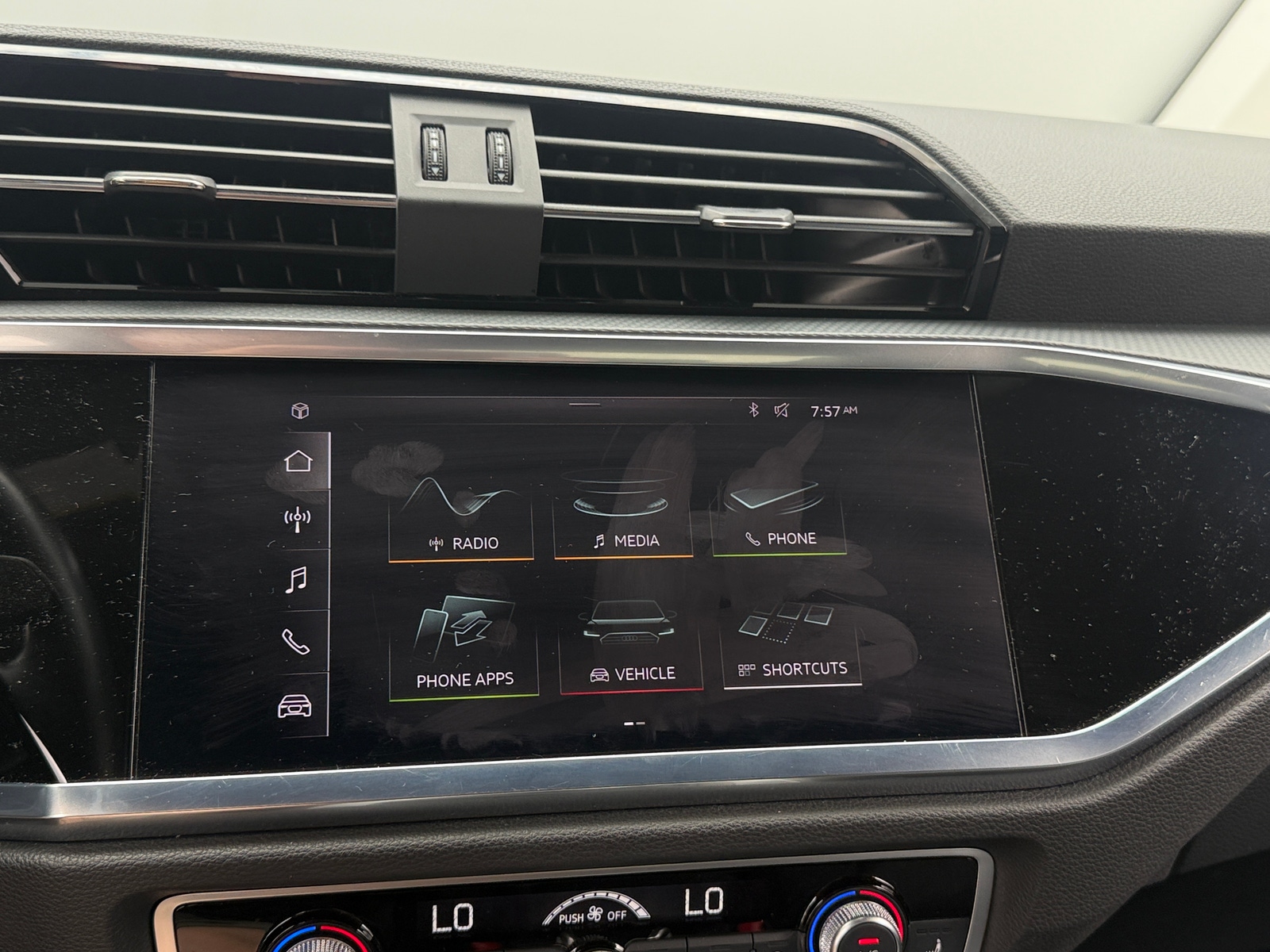 Thumbnail: 2020 Audi Q3 - 3
