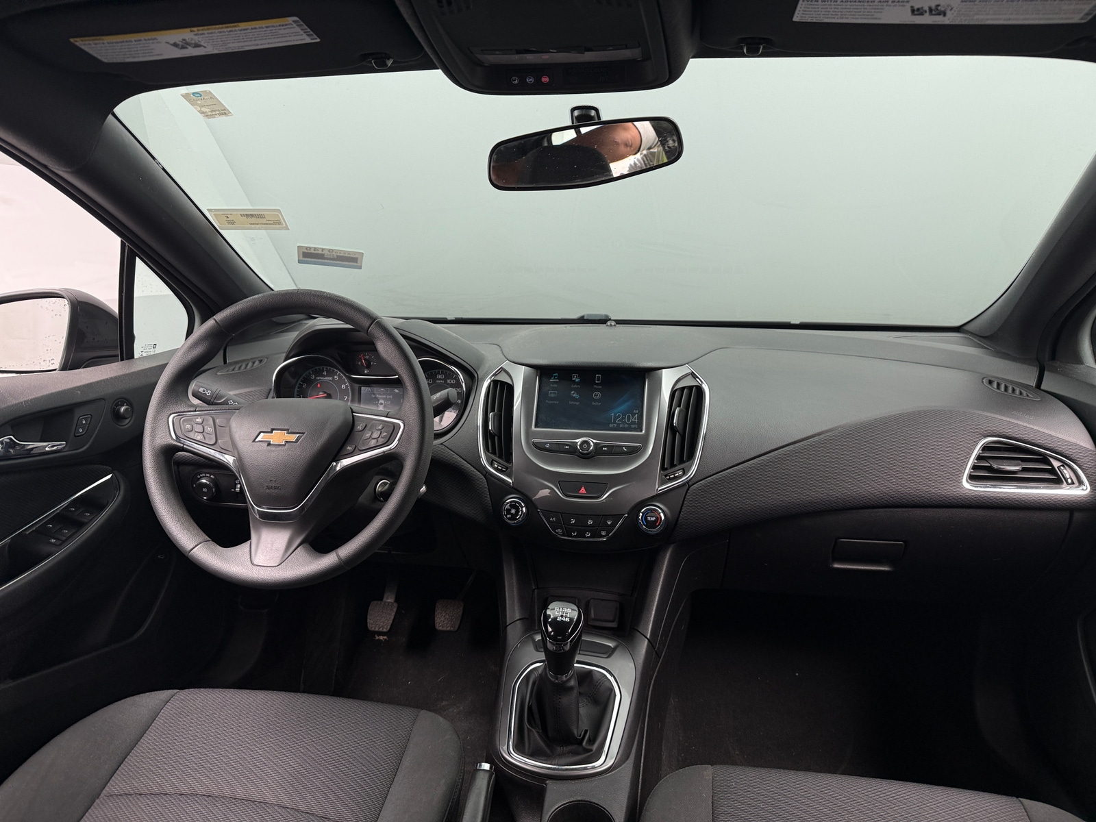 Thumbnail: 2017 Chevrolet Cruze - 3