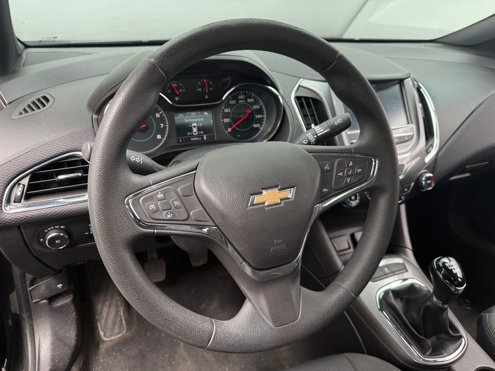 Thumbnail: 2017 Chevrolet Cruze - 5
