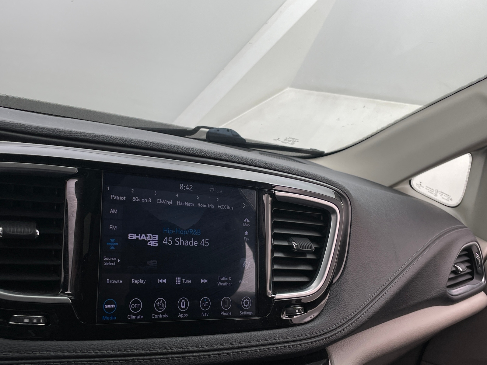 Thumbnail: 2020 Chrysler Pacifica - 3