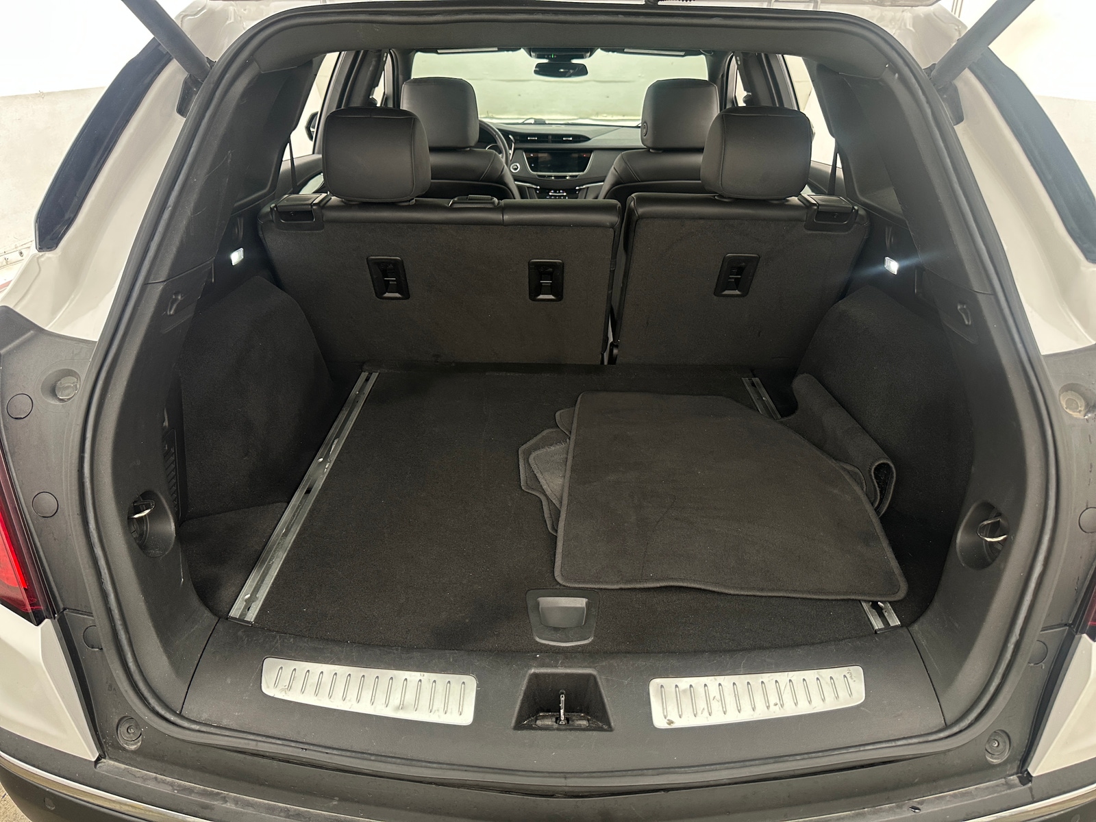 Thumbnail: 2024 Cadillac XT5 - 6