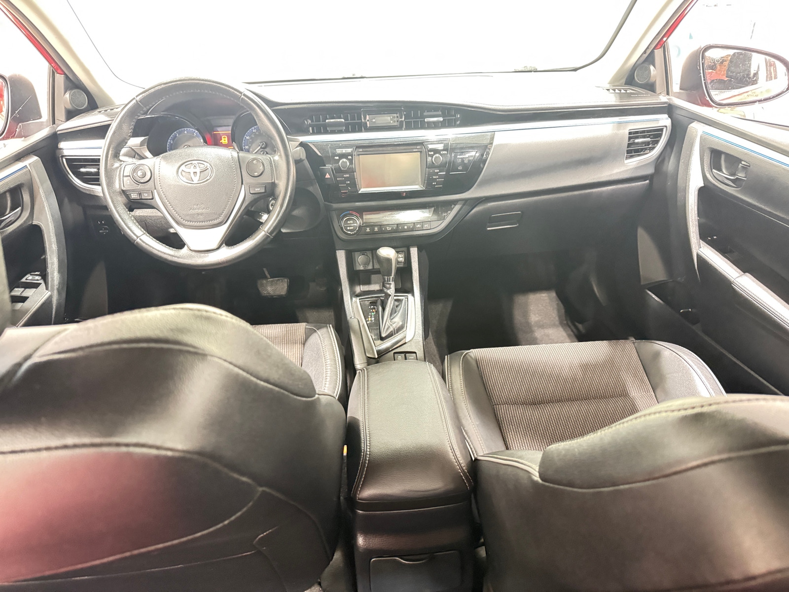 Thumbnail: 2014 Toyota Corolla - 3