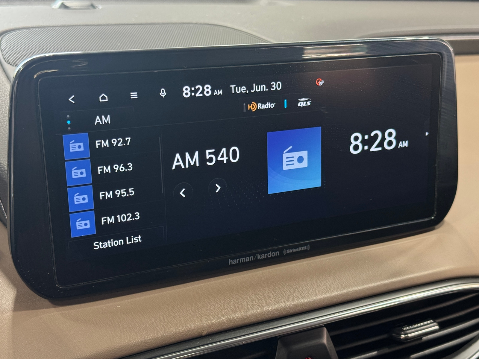 Thumbnail: 2023 Hyundai Santa Fe - 3