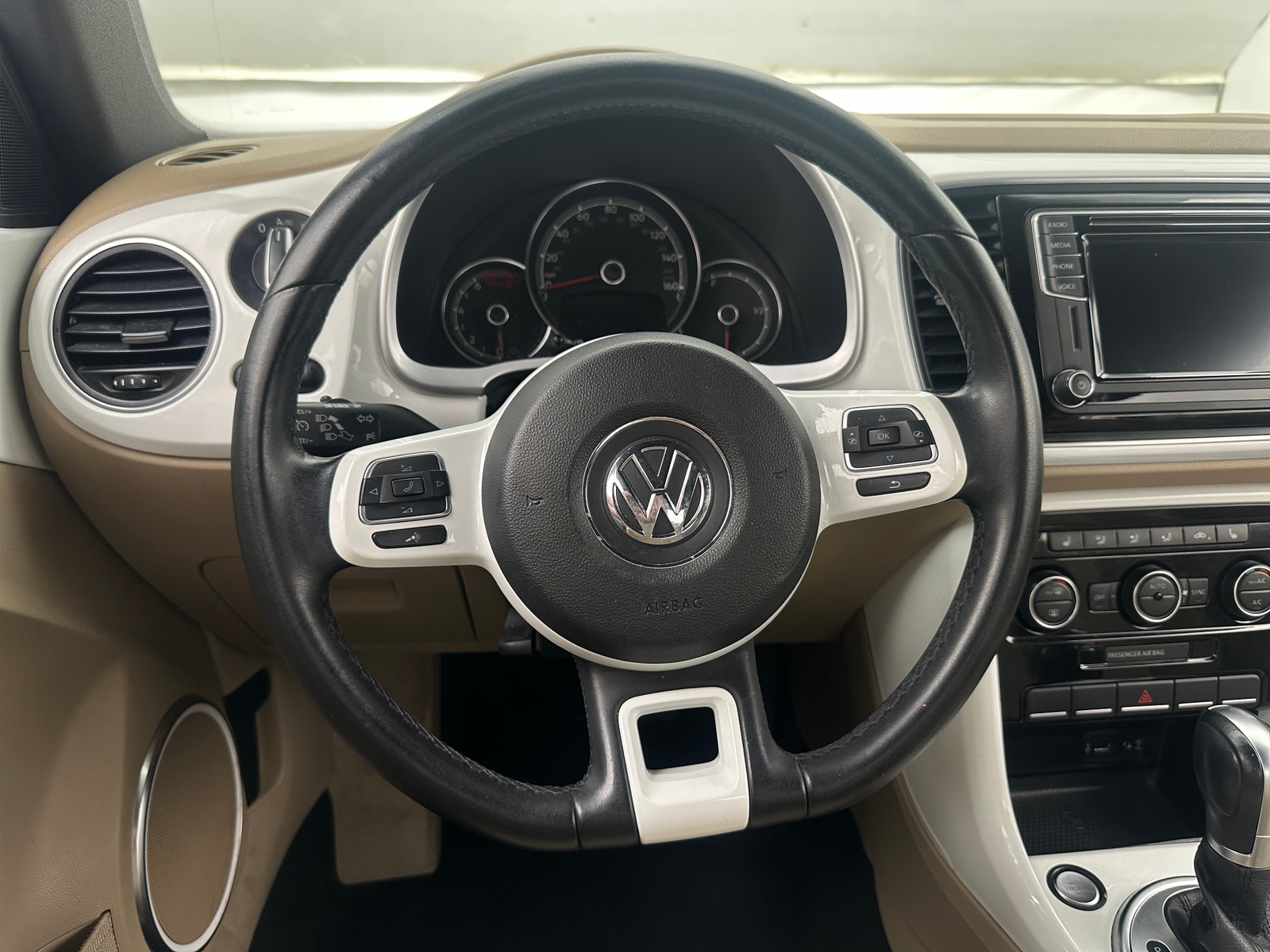 Thumbnail: 2018 Volkswagen Beetle - 3