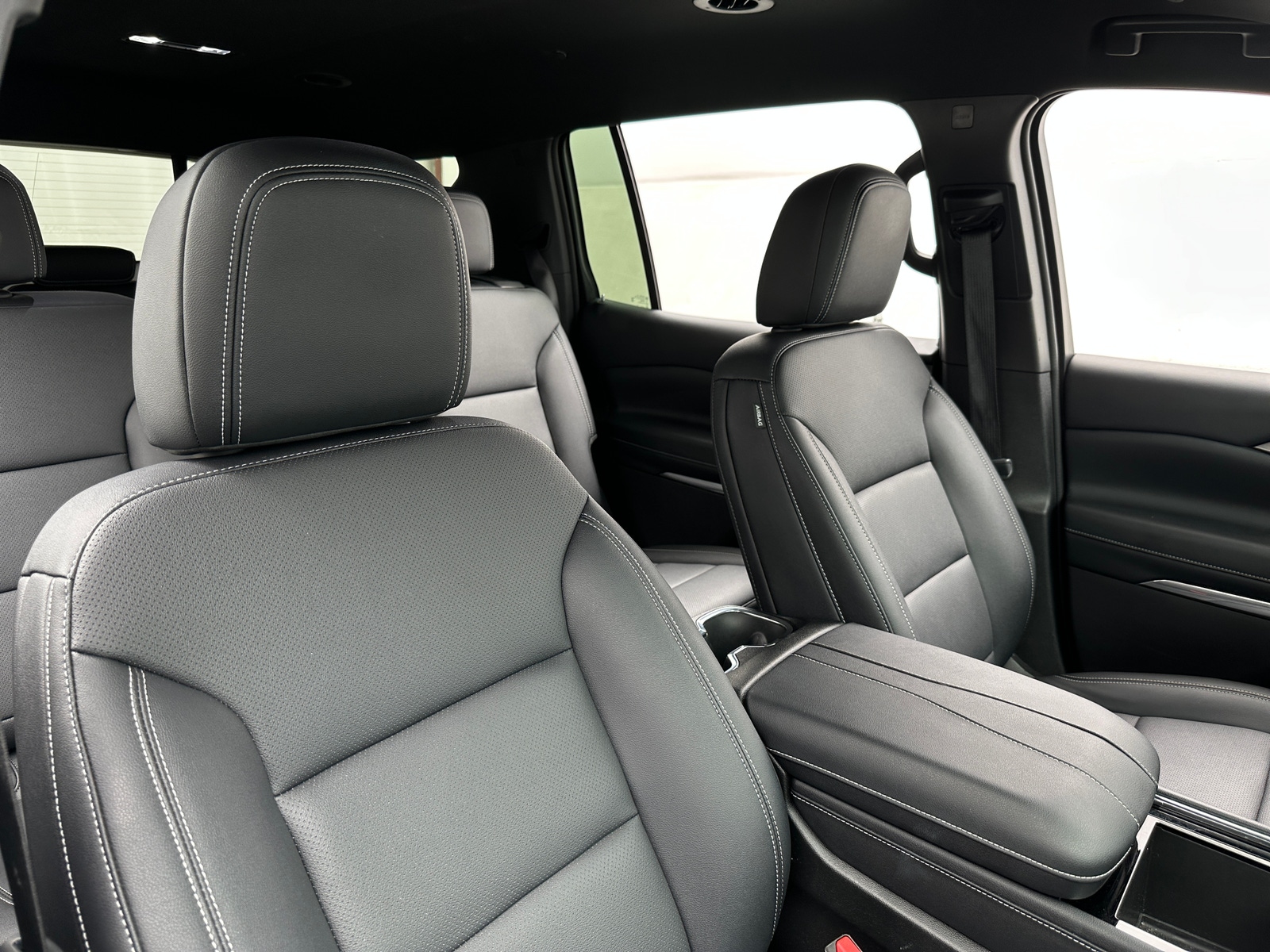 Thumbnail: 2026 Chevrolet Traverse - 2