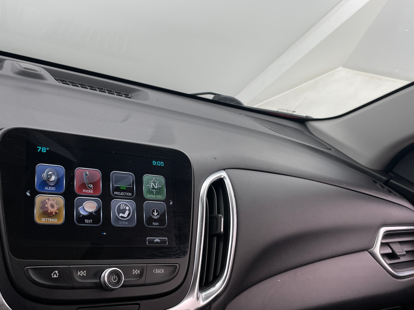 Thumbnail: 2018 Chevrolet Equinox - 4