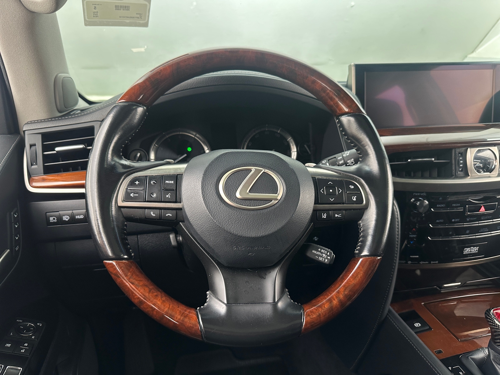Thumbnail: 2018 Lexus LX - 4
