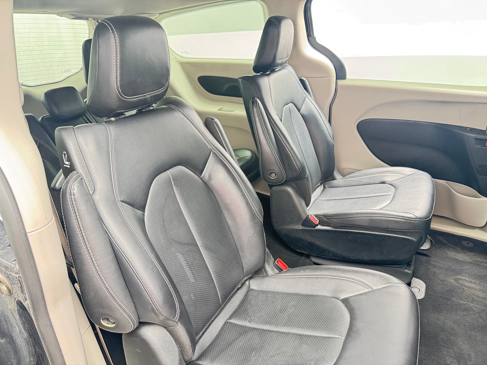 Thumbnail: 2024 Chrysler Pacifica - 6