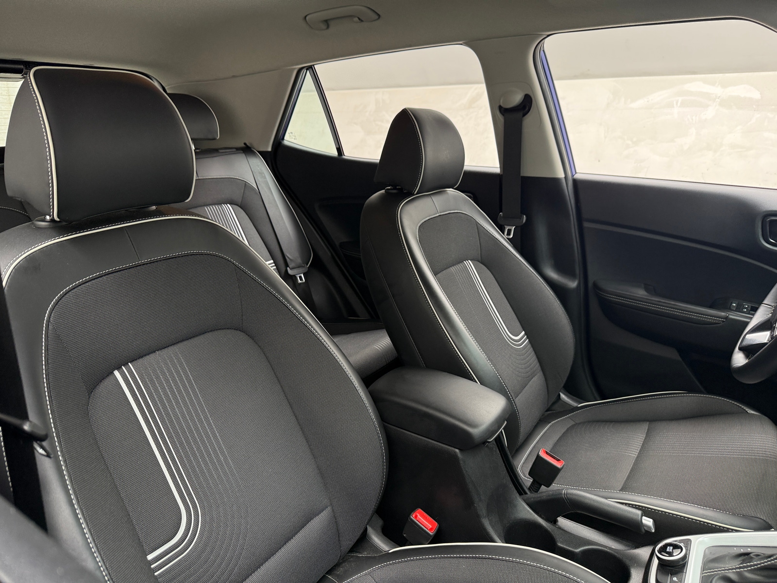Thumbnail: 2023 Hyundai Venue - 2