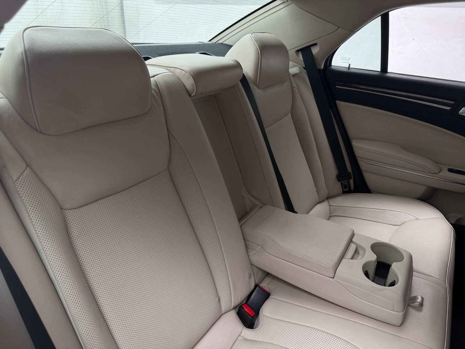 Thumbnail: 2017 Chrysler 300 - 5