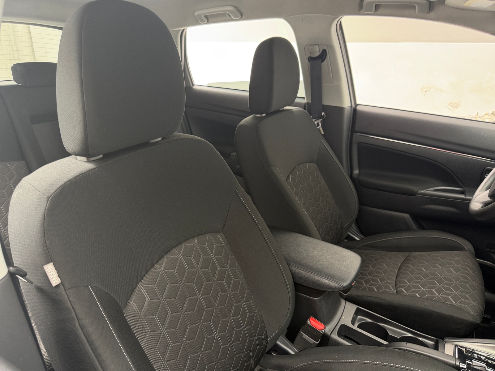 Thumbnail: 2025 Mitsubishi Outlander Sport - 2