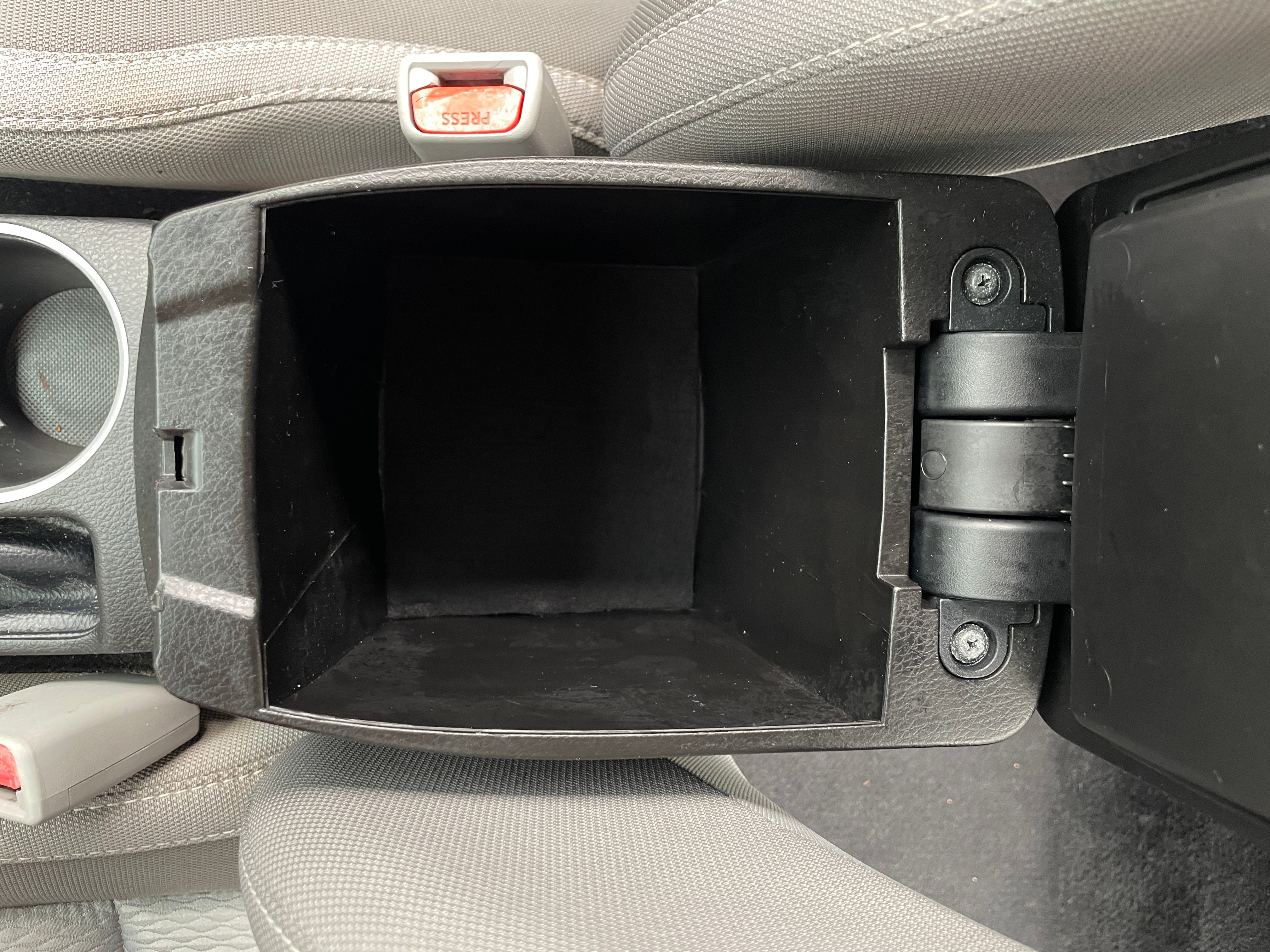 2017 Toyota Corolla LE - Photo 12