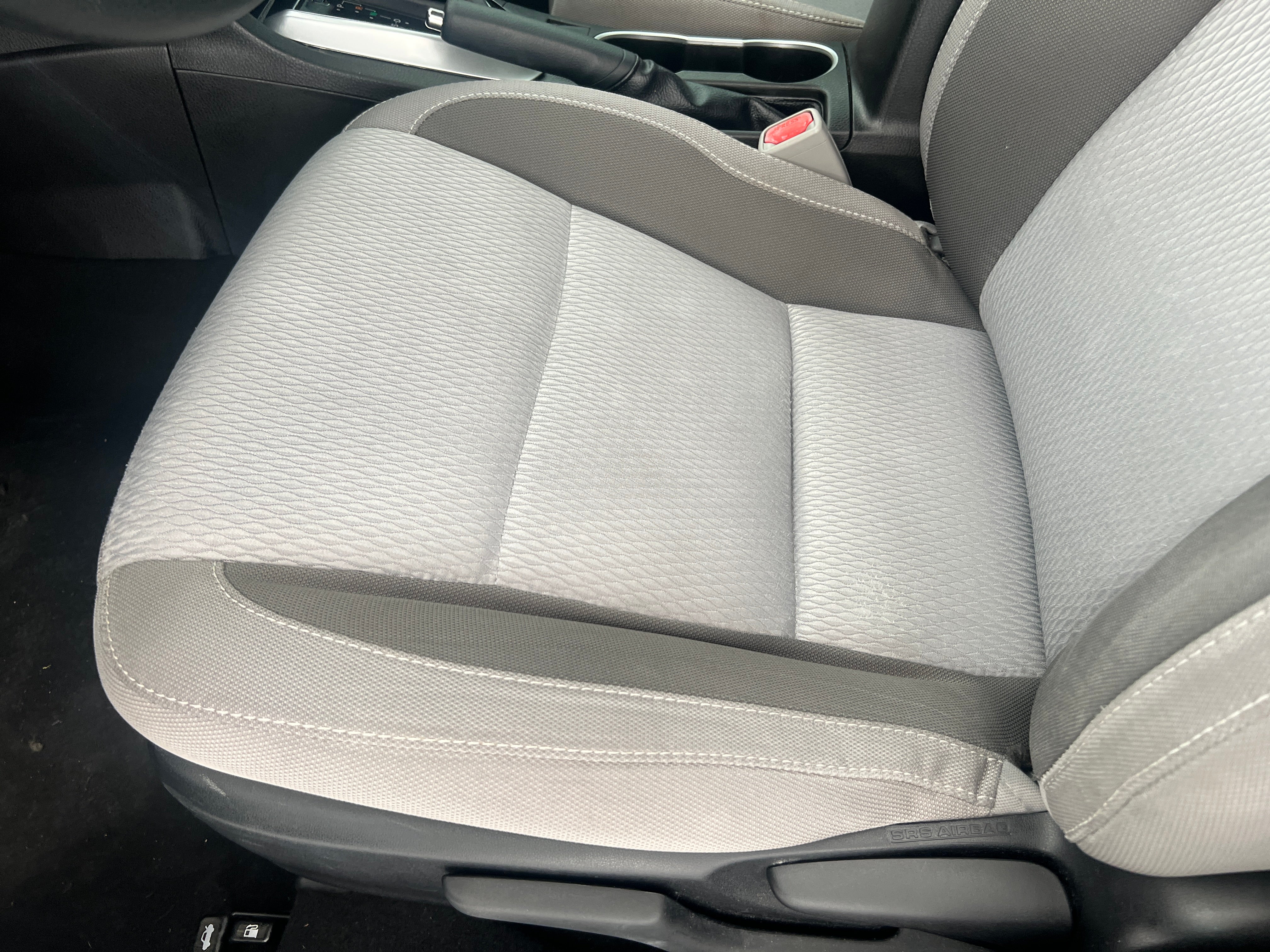 2017 Toyota Corolla LE - Photo 17