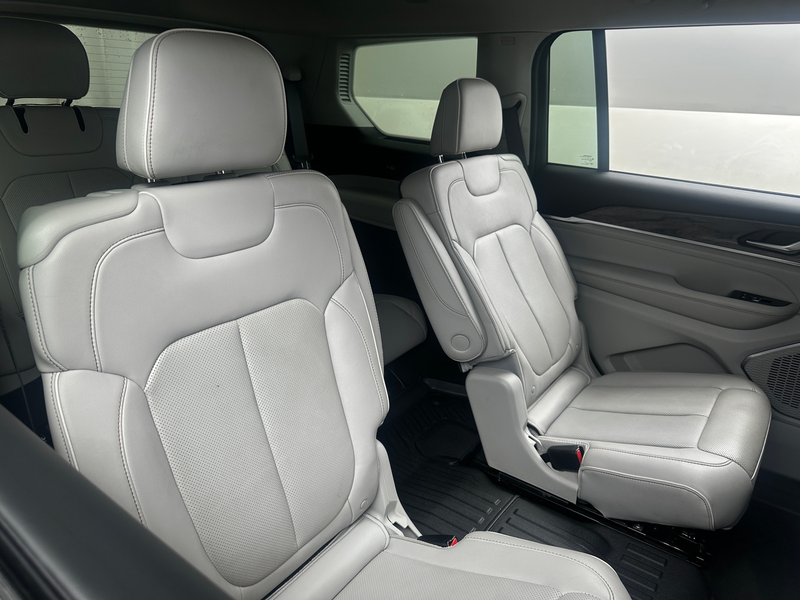 Thumbnail: 2023 Jeep Grand Cherokee L - 5