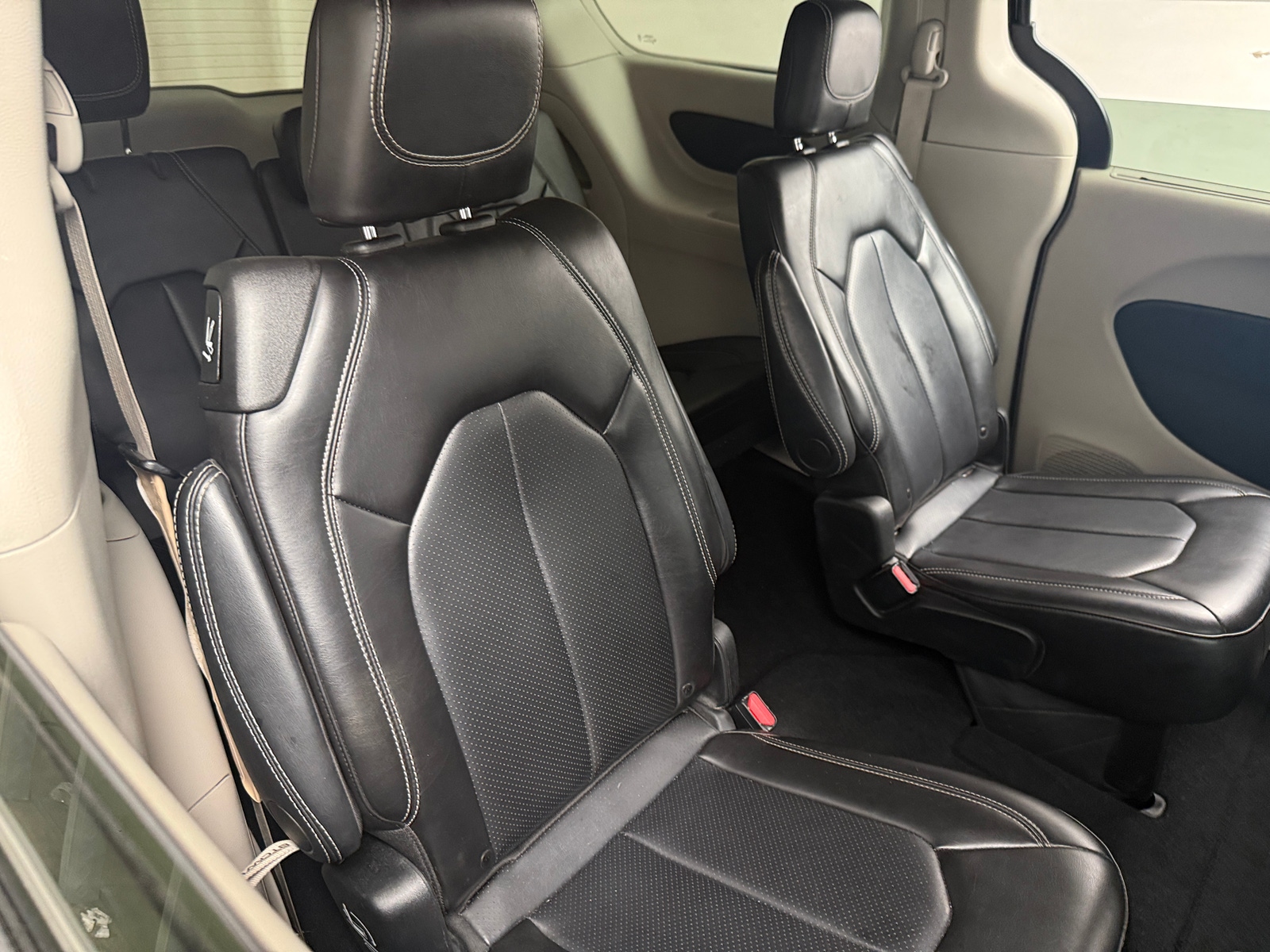 Thumbnail: 2024 Chrysler Pacifica - 5