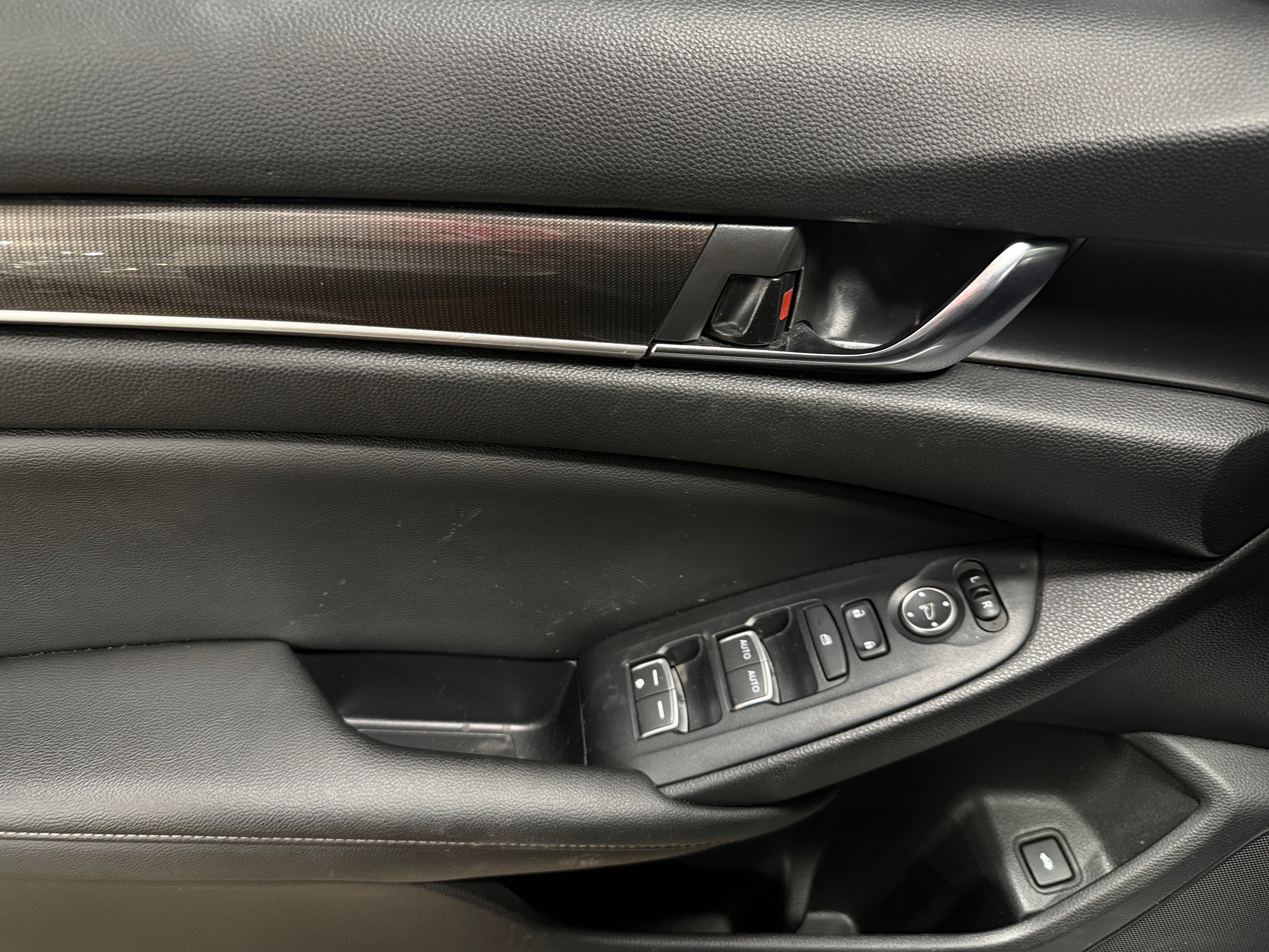 2019 Honda Accord Sport - Photo 2