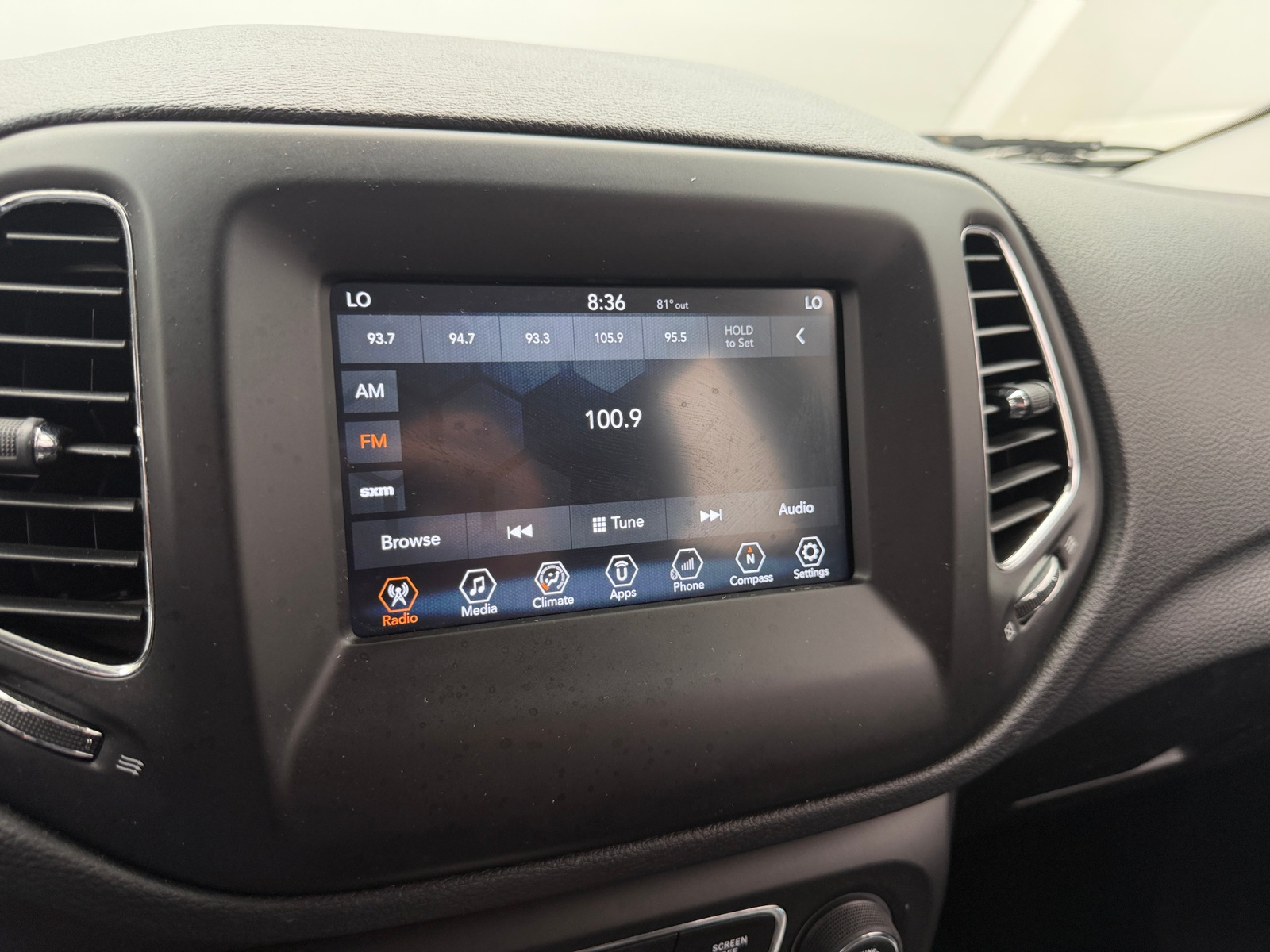 Thumbnail: 2018 Jeep Compass - 4