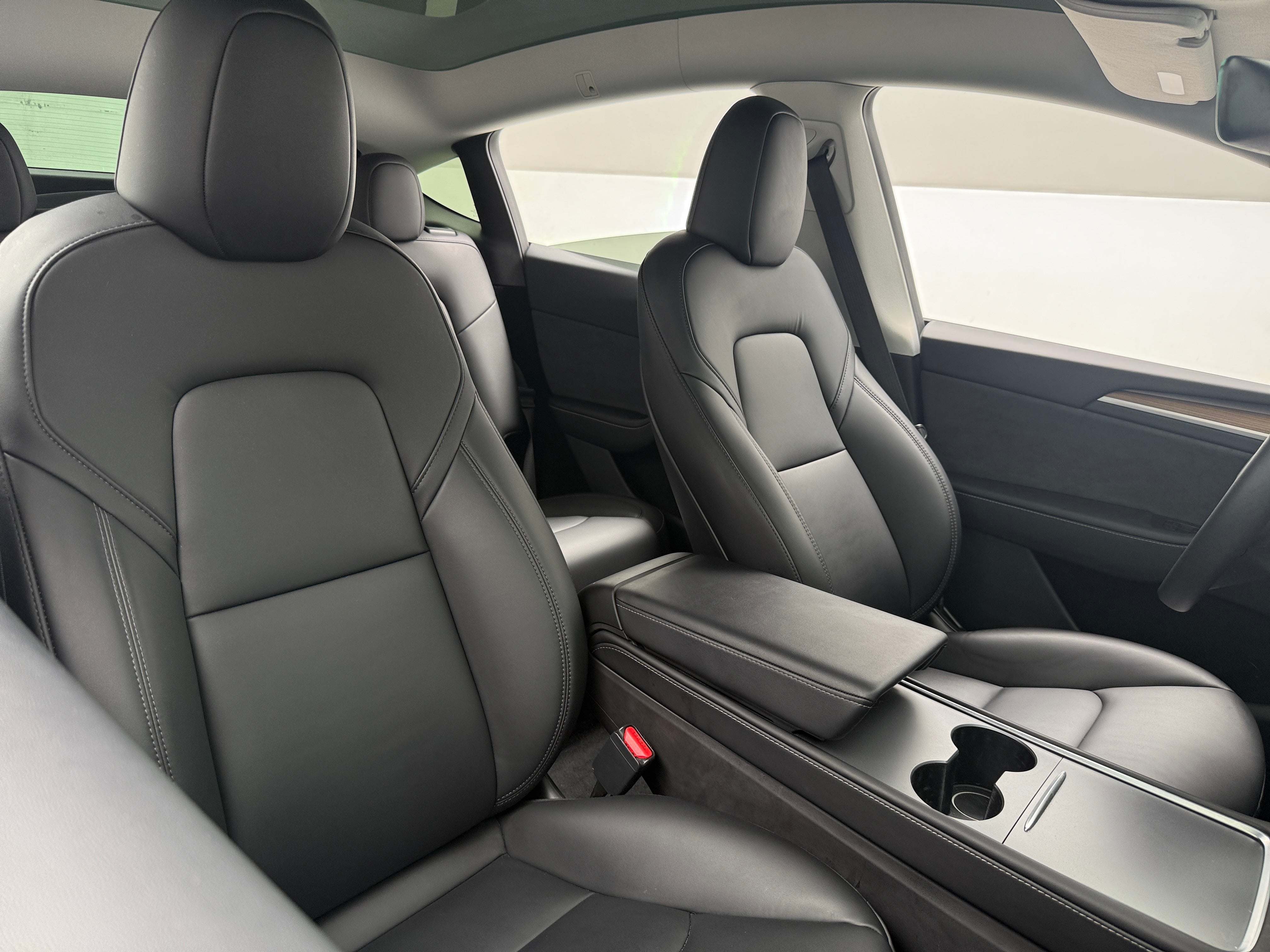 Used 2023 Tesla Model Y Long Range with VIN 7SAYGDEE4PA163451 for sale in Oak Creek, WI