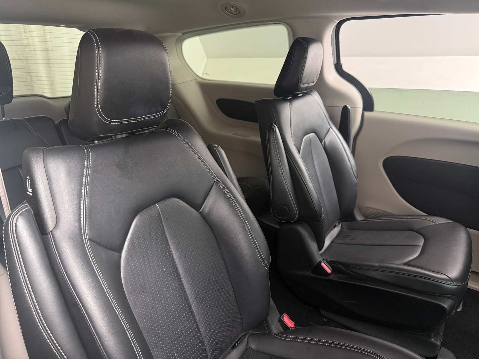 Thumbnail: 2024 Chrysler Pacifica - 5