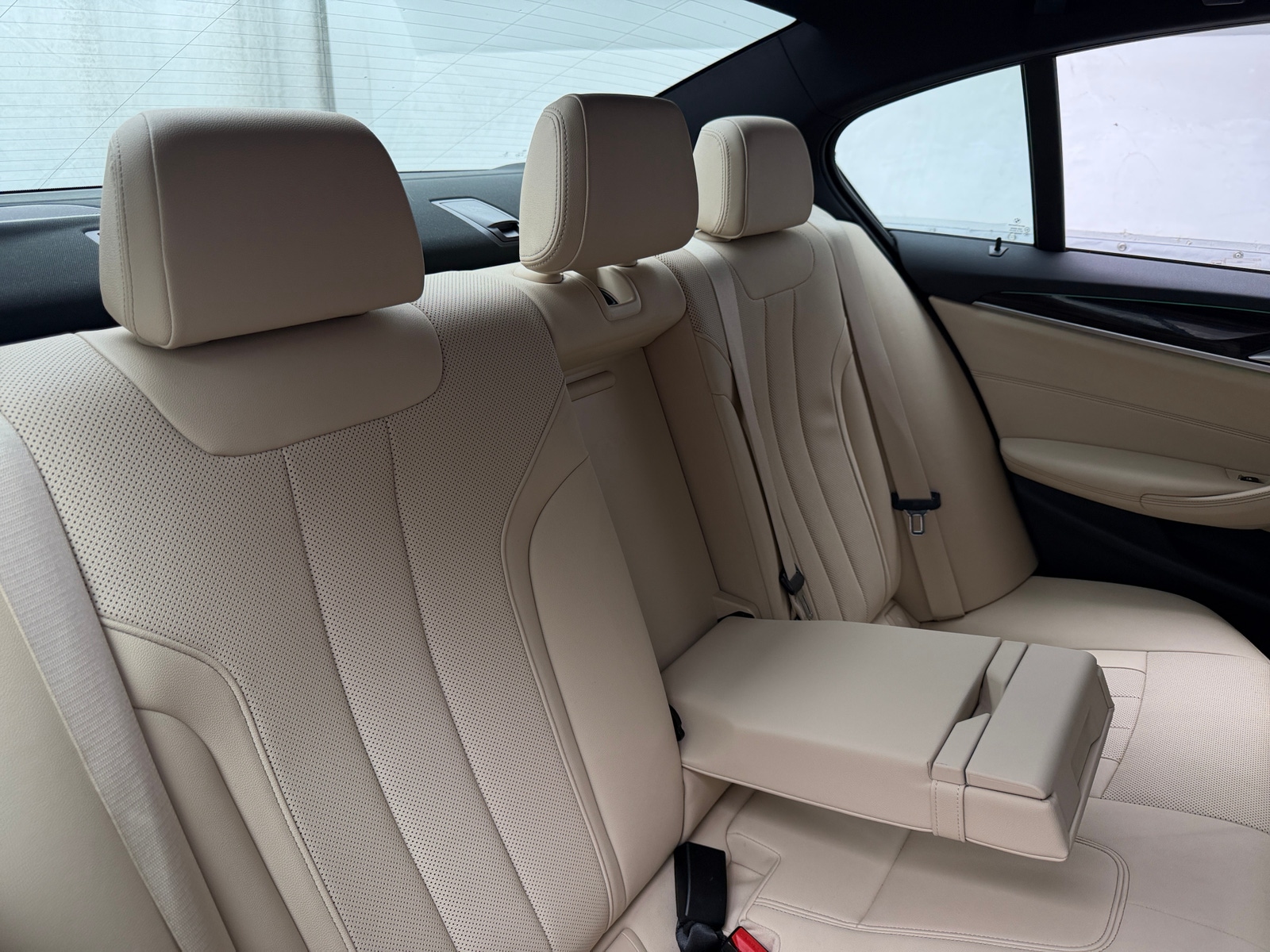 Thumbnail: 2022 BMW 5 Series - 5